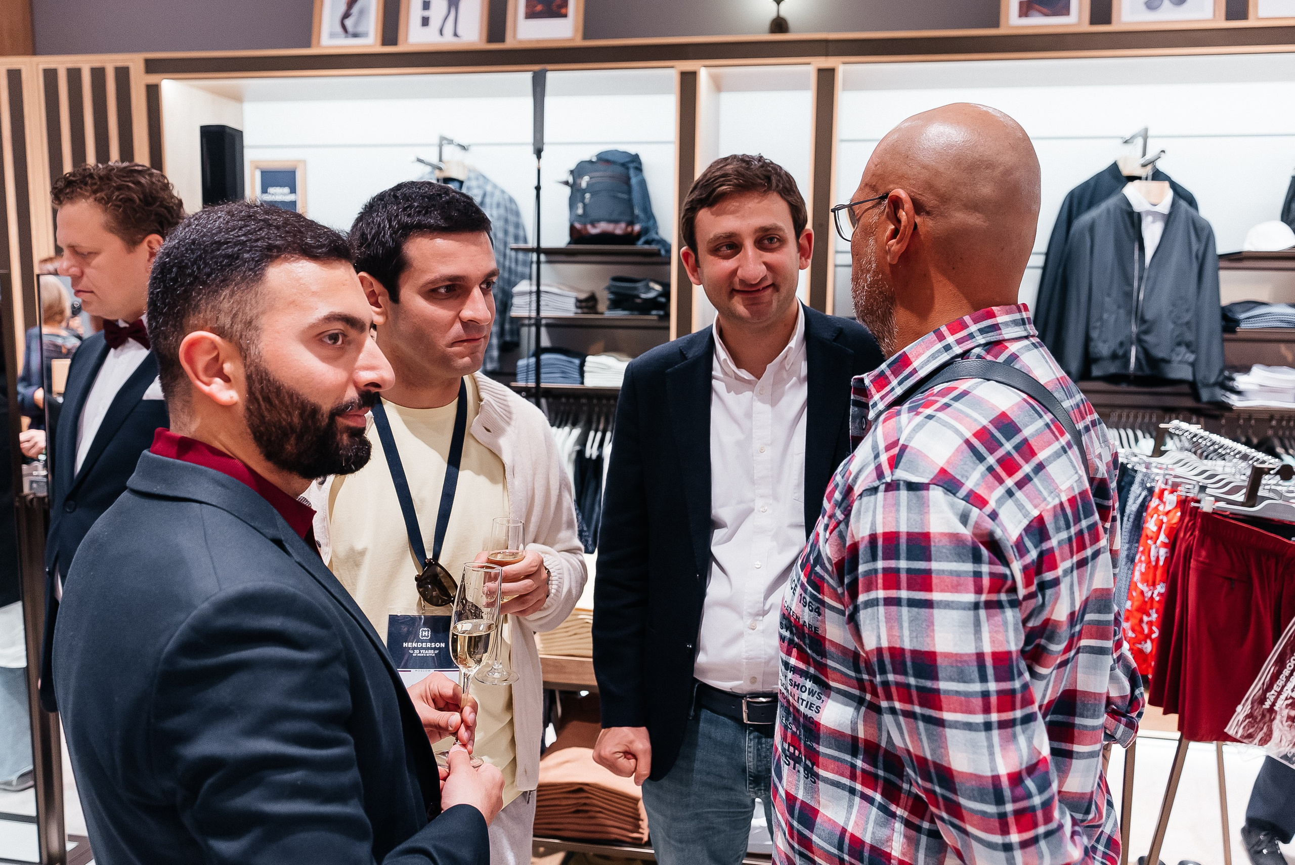 Henderson. Павел Краснов — Свадебный и репортажный фотограф в Москве