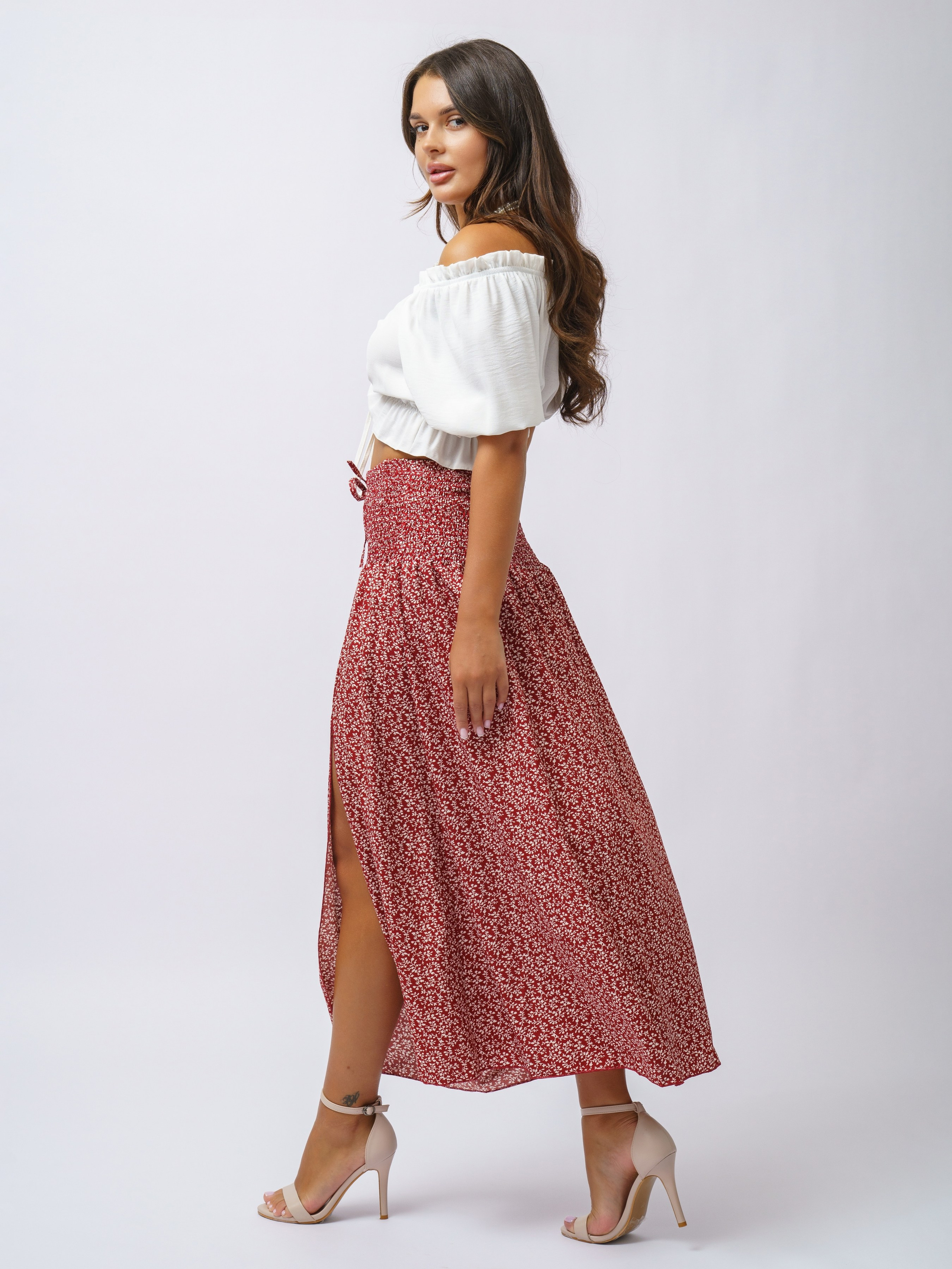 Юбки, модель Юлия. KED Production — продакшн из СПб. Создаём фото, видео и контент, который помогает брендам и селлерам продавать больше