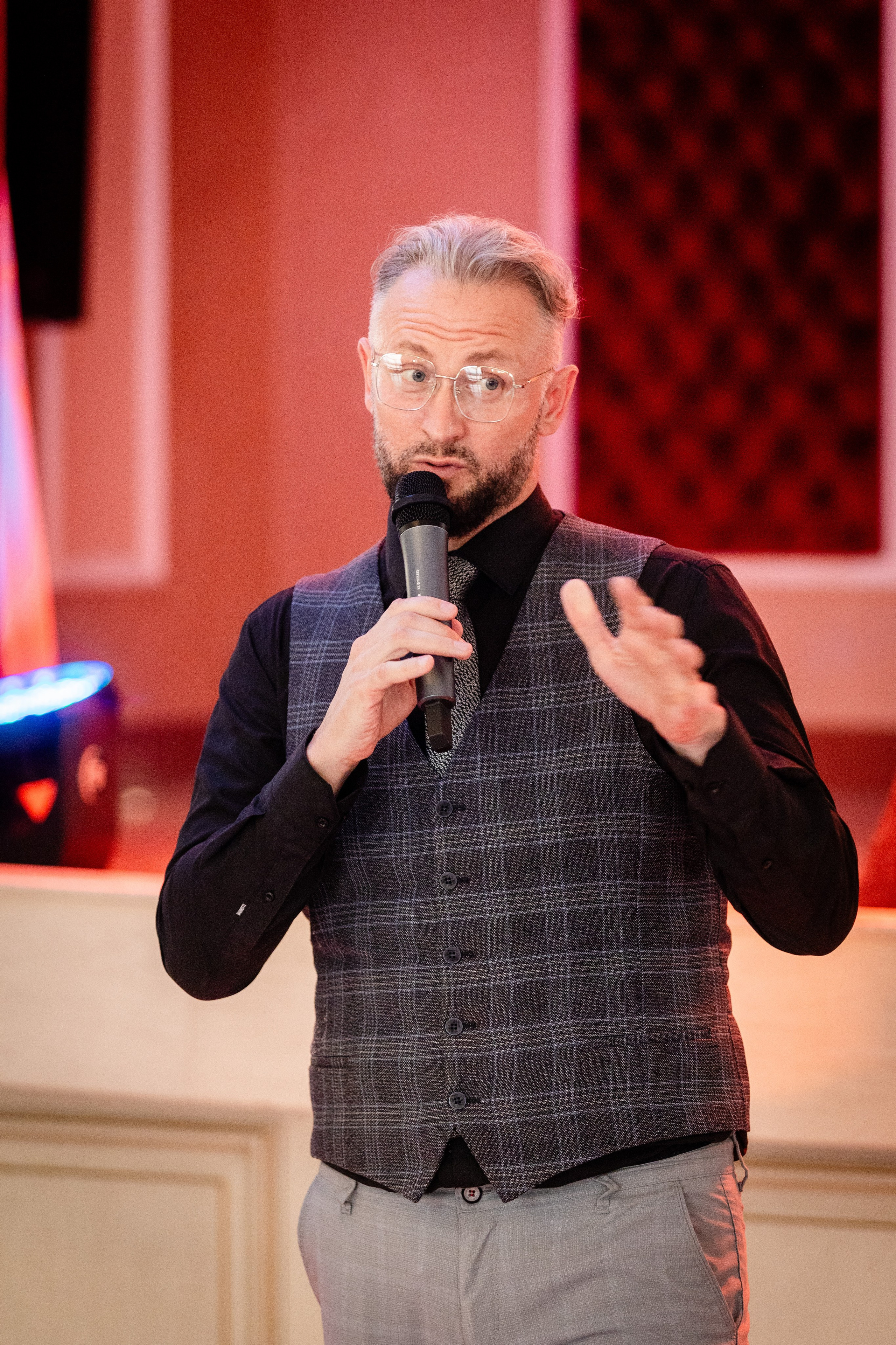 Школьный выпускной. Детский фотограф видеограф в Хабаровске Михаил Орлов