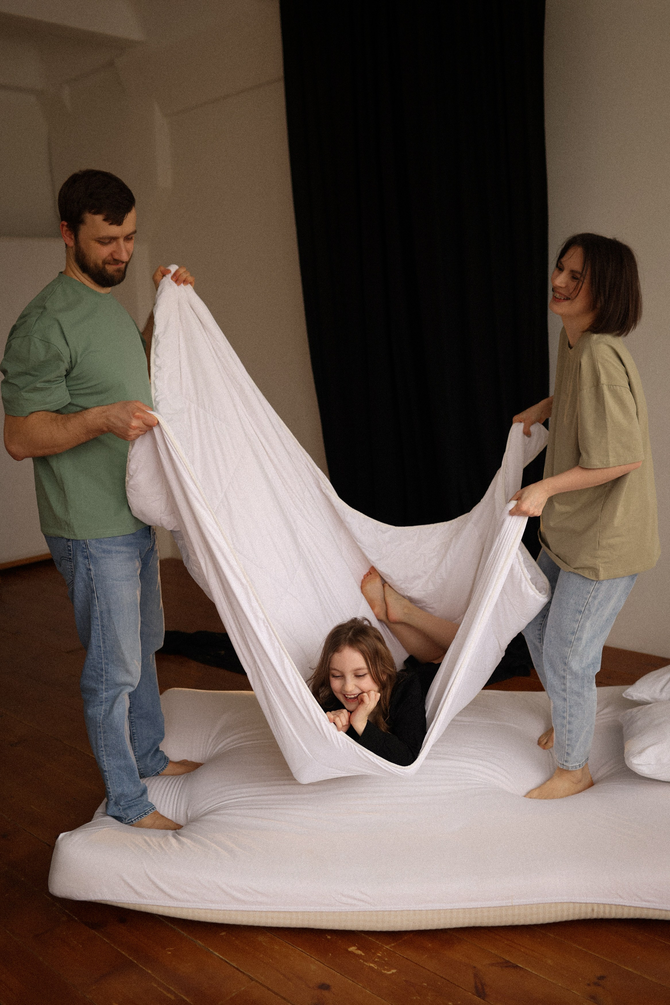 Семейная фотосессия Фотосессия в Москве Семейная фотосессия в студии. Фотограф Владимир Москва