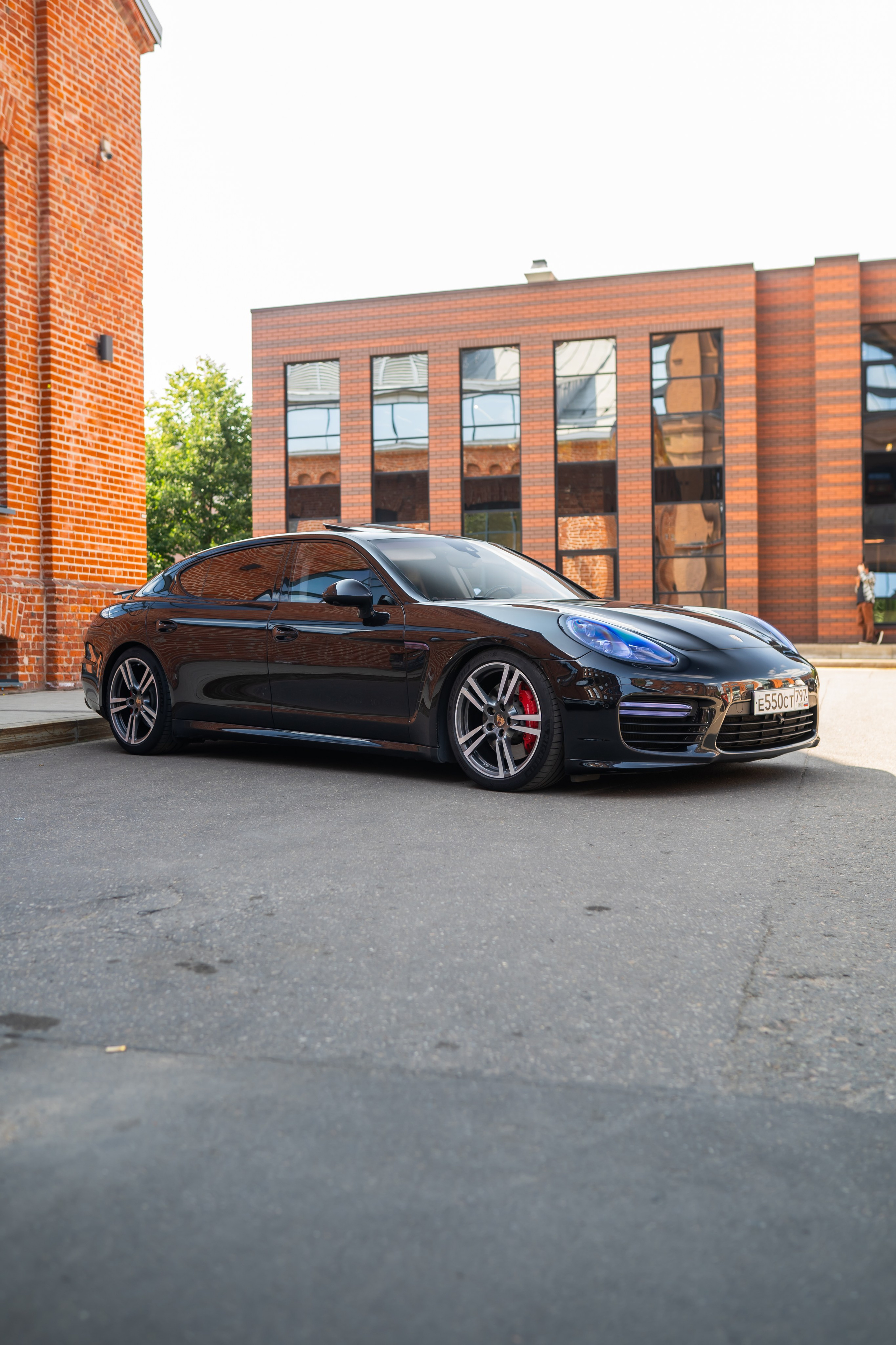 Porsche Panamera. Mirllaev