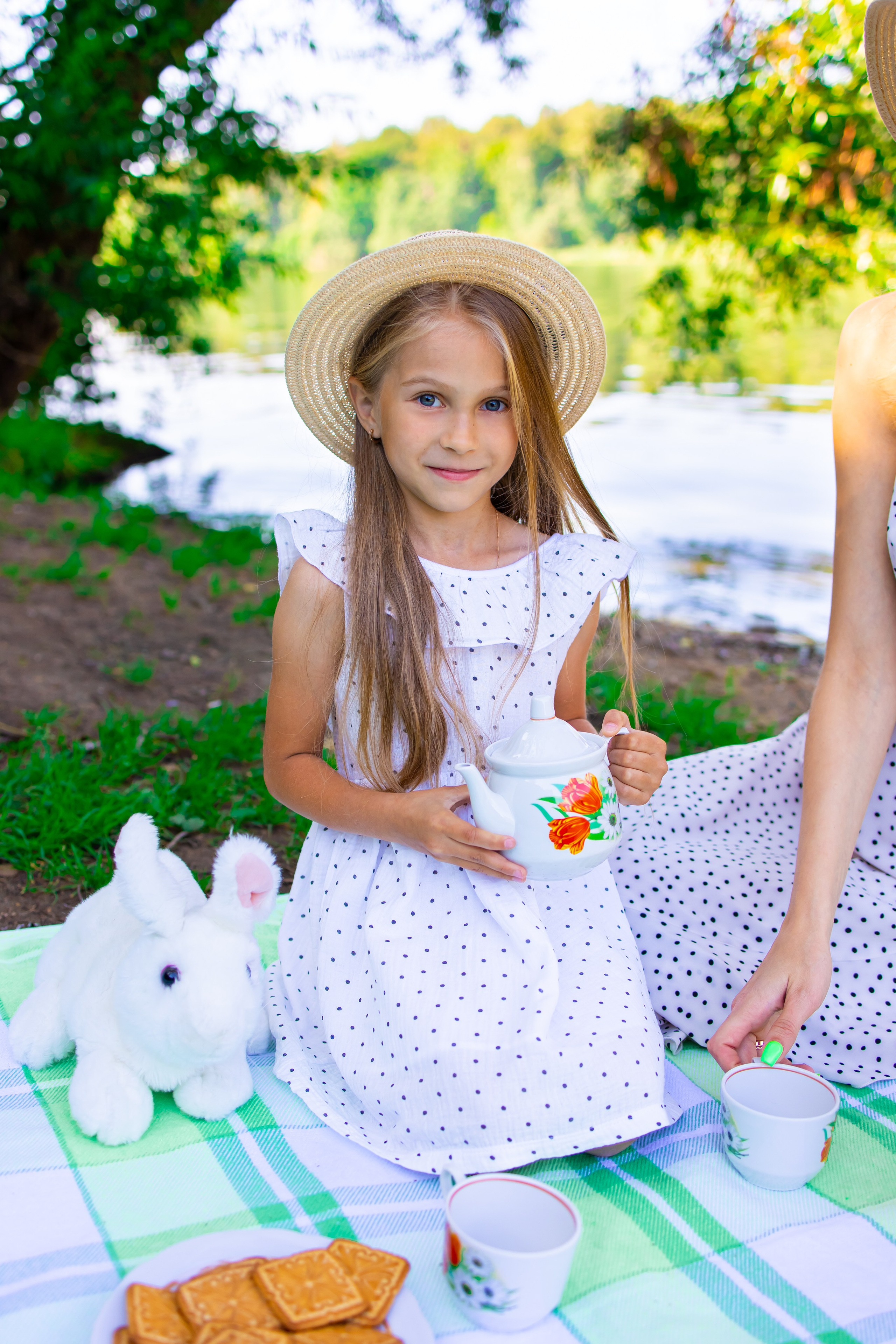 Настя и Катя пикник. Оксана Ромашкина- семейный и ньюборн фотограф из Москвы