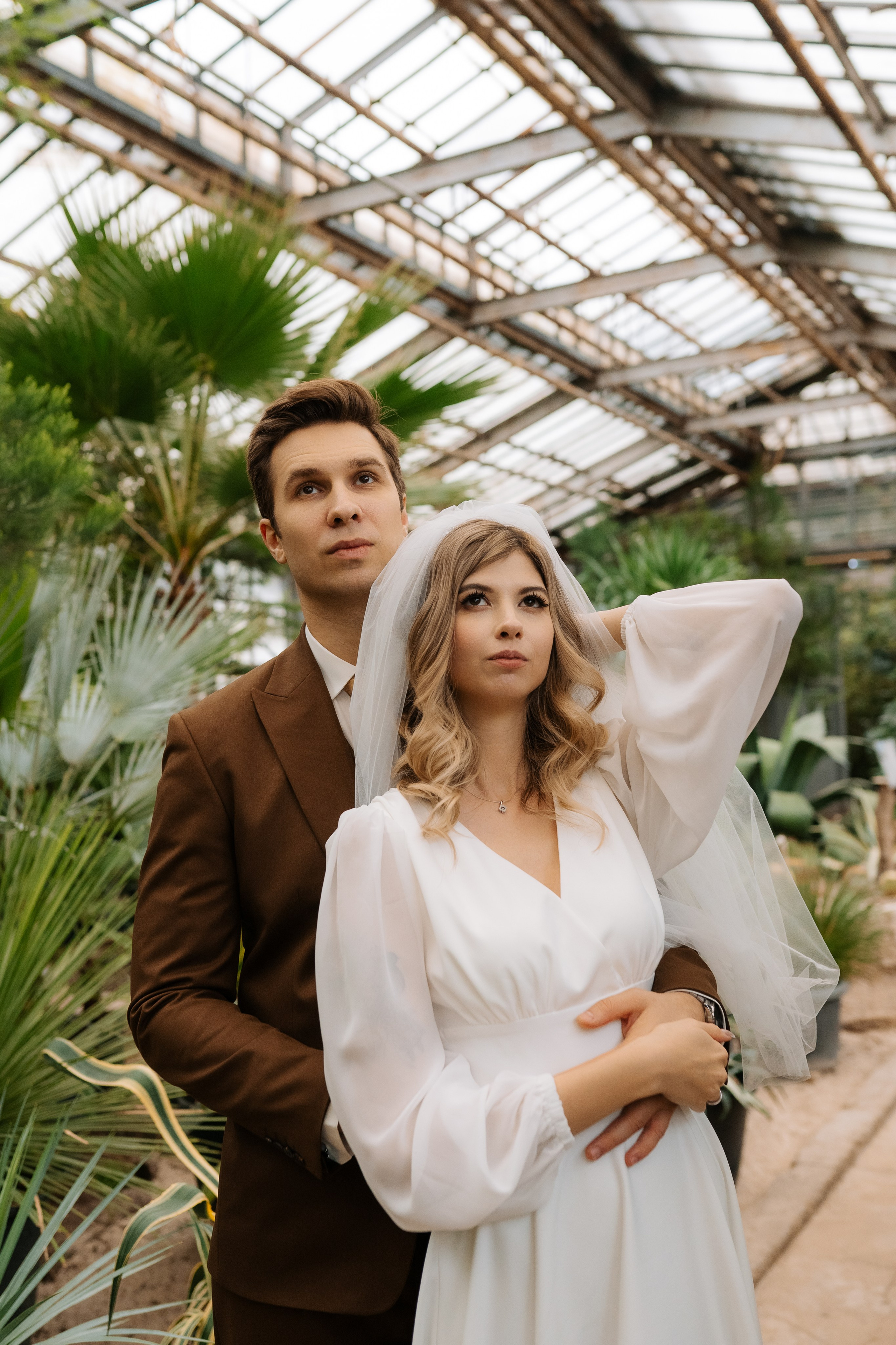 Свадебная фотосессия в оранжерее, Москва. Свадебный фотограф в Москве Анна Полушина