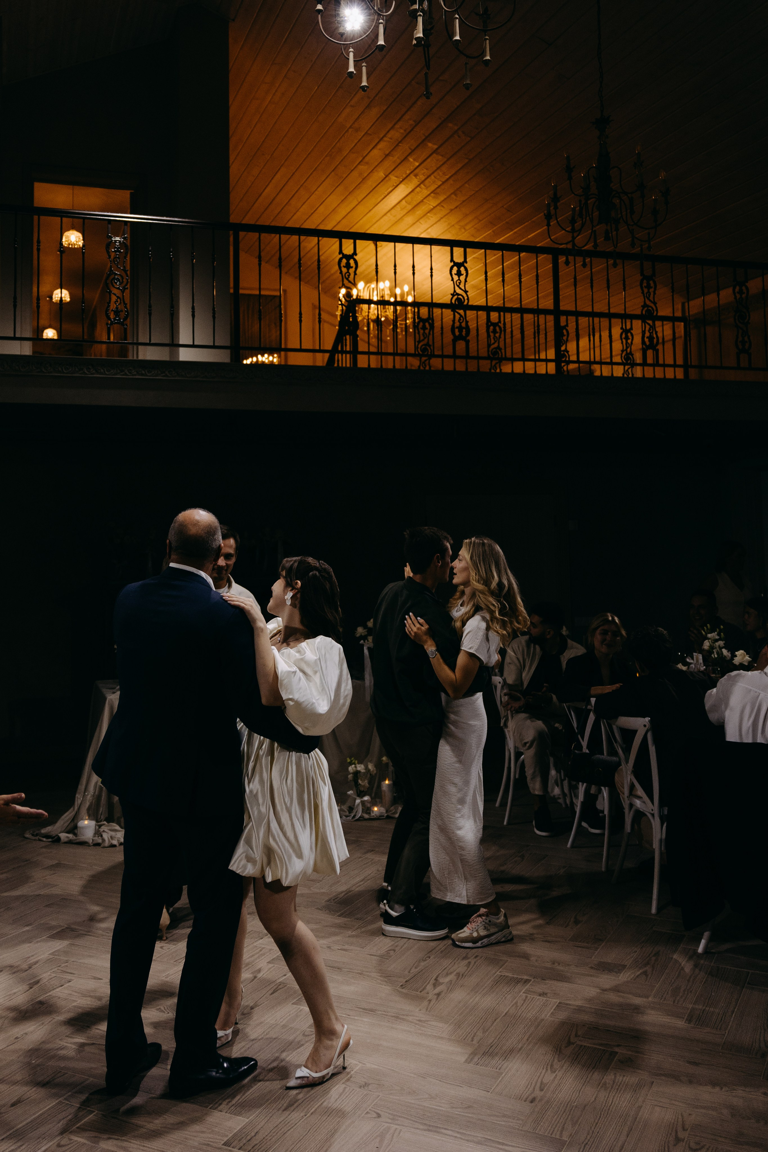 Утро в отеле Twelve Reasons и банкет в усадьбе Шелепаново. Свадебный фотограф Москва Анастасия Храмова