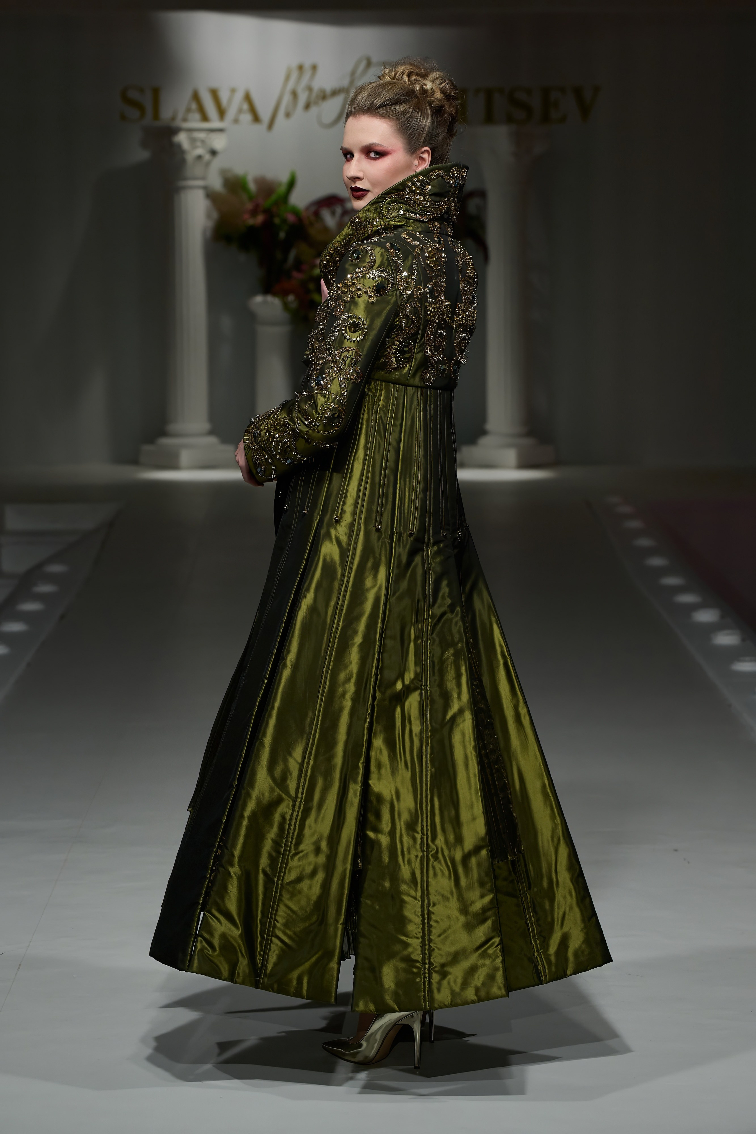 Slava&Yegor Zaitsevs. Показ-спектакль «Воспоминание». 21 июня 2025. Дима Бабушкин. Фотограф. Подиум. Репортаж. Творчество. Дорого