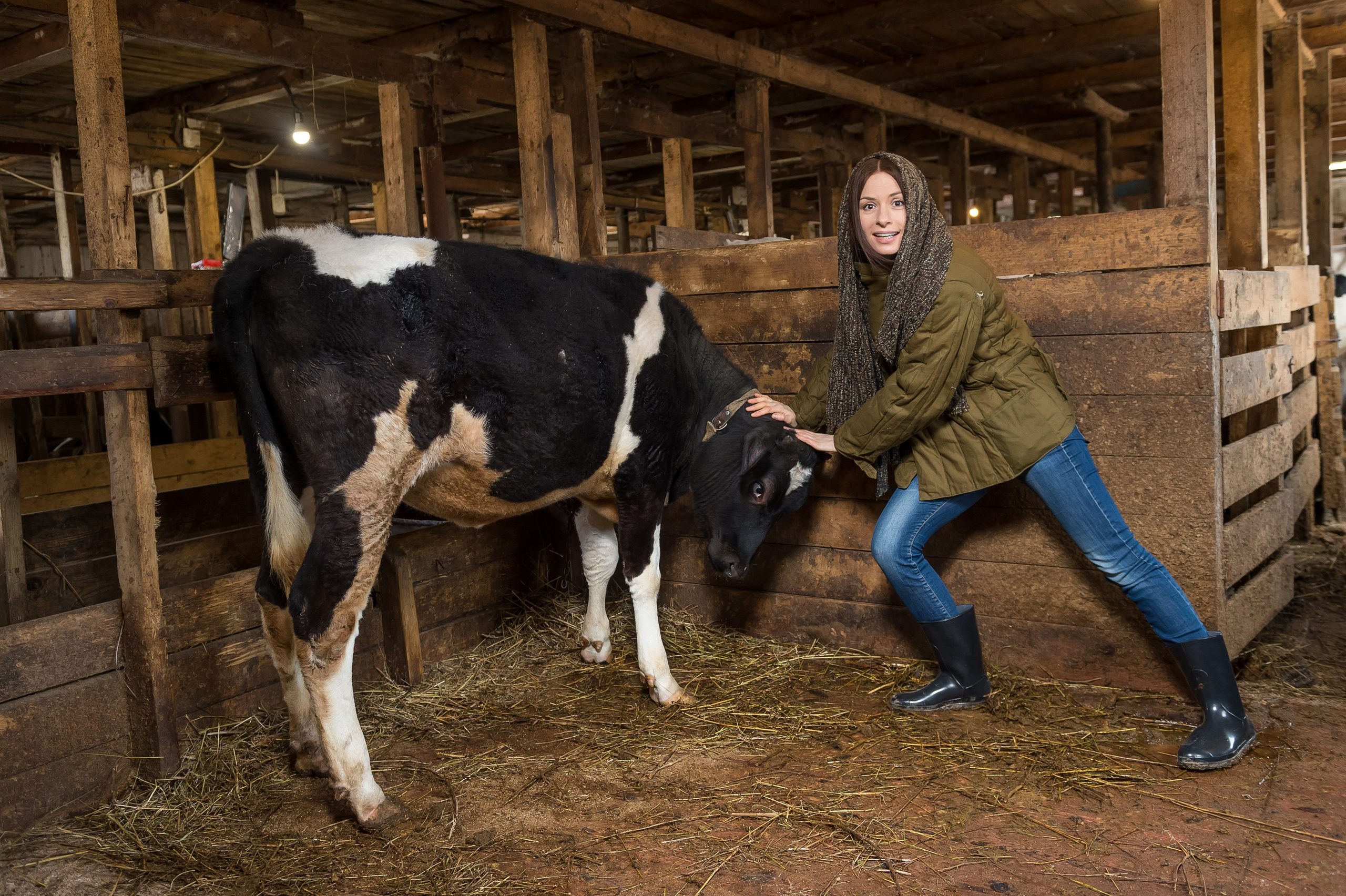 Jana Nedzvetskaya. Показ в коровнике. 2016. Дима Бабушкин. Фотограф. Подиум. Репортаж. Творчество. Дорого