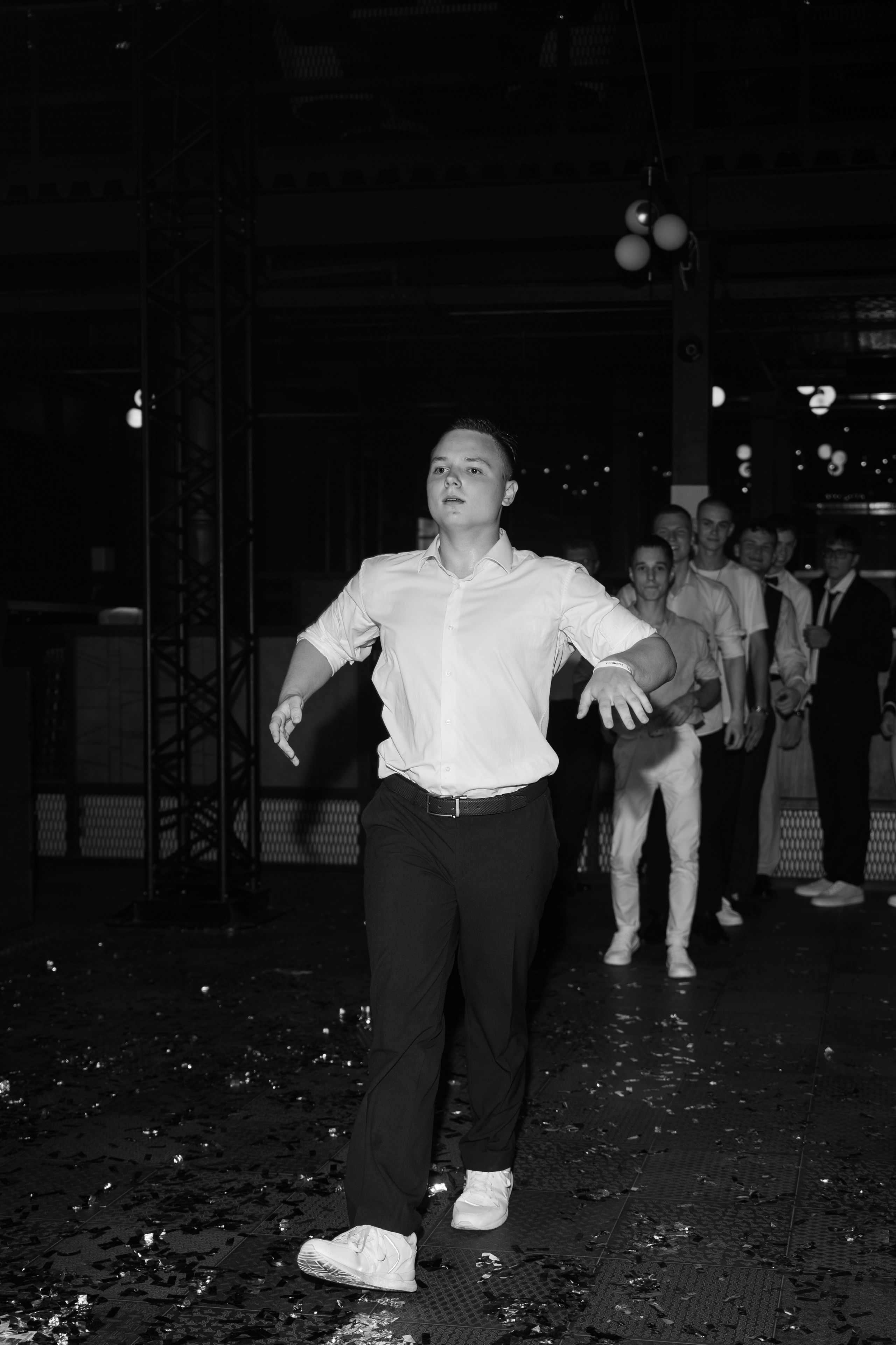 Выпускной Гимназия 7. Свадебный и репортажный фотограф Элина Козырьянова