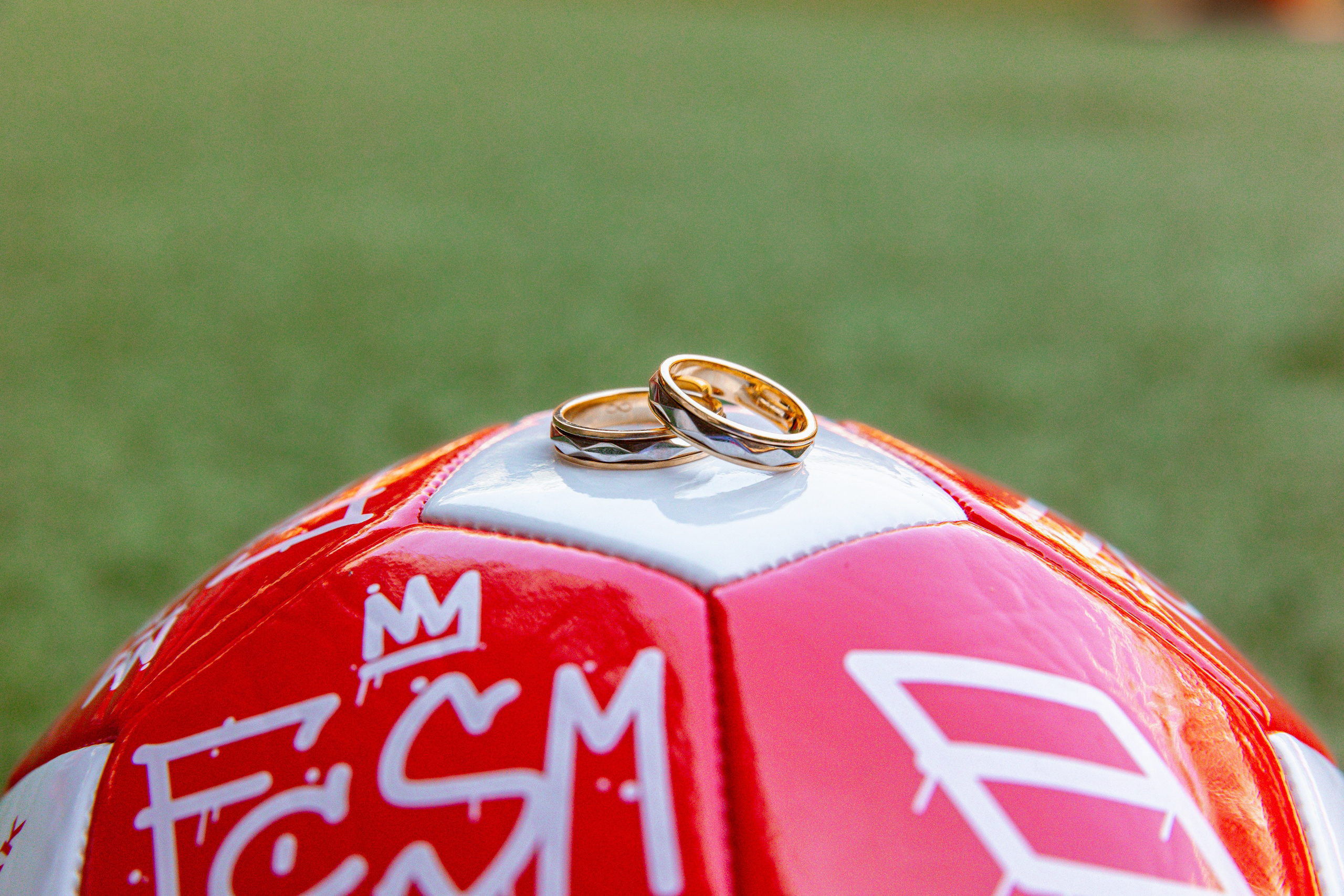 На стадионе Спартак. Свадебный и семейный фотограф Москва и Московская область