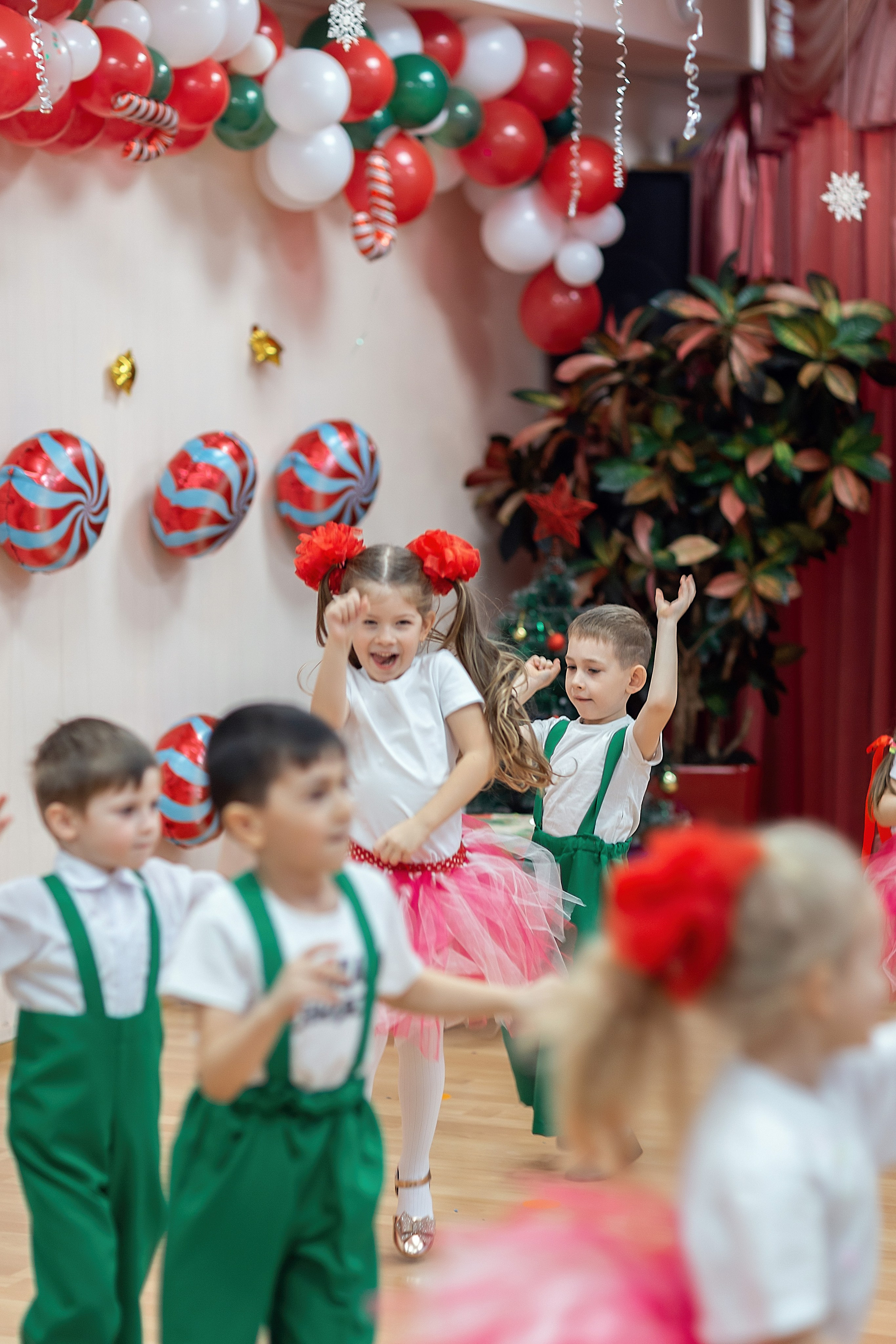 Утренник_"Карамельная фабрика» 2024. Семейный фотограф в Санкт-Петербурге