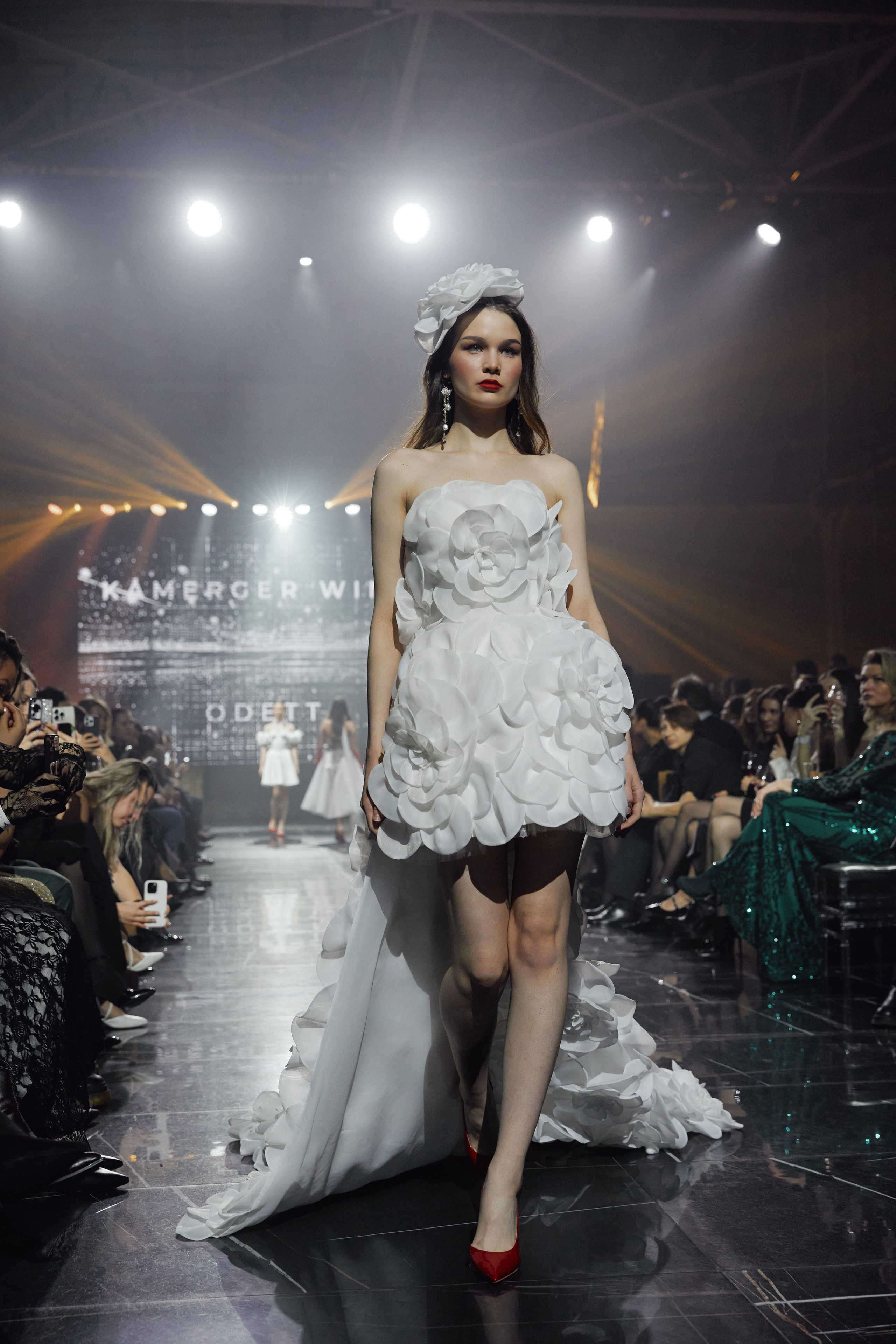 Показ KAMERGER | ODETTA. Свадебный фотограф и видеограф из Санкт-Петербурга Агарков Никита