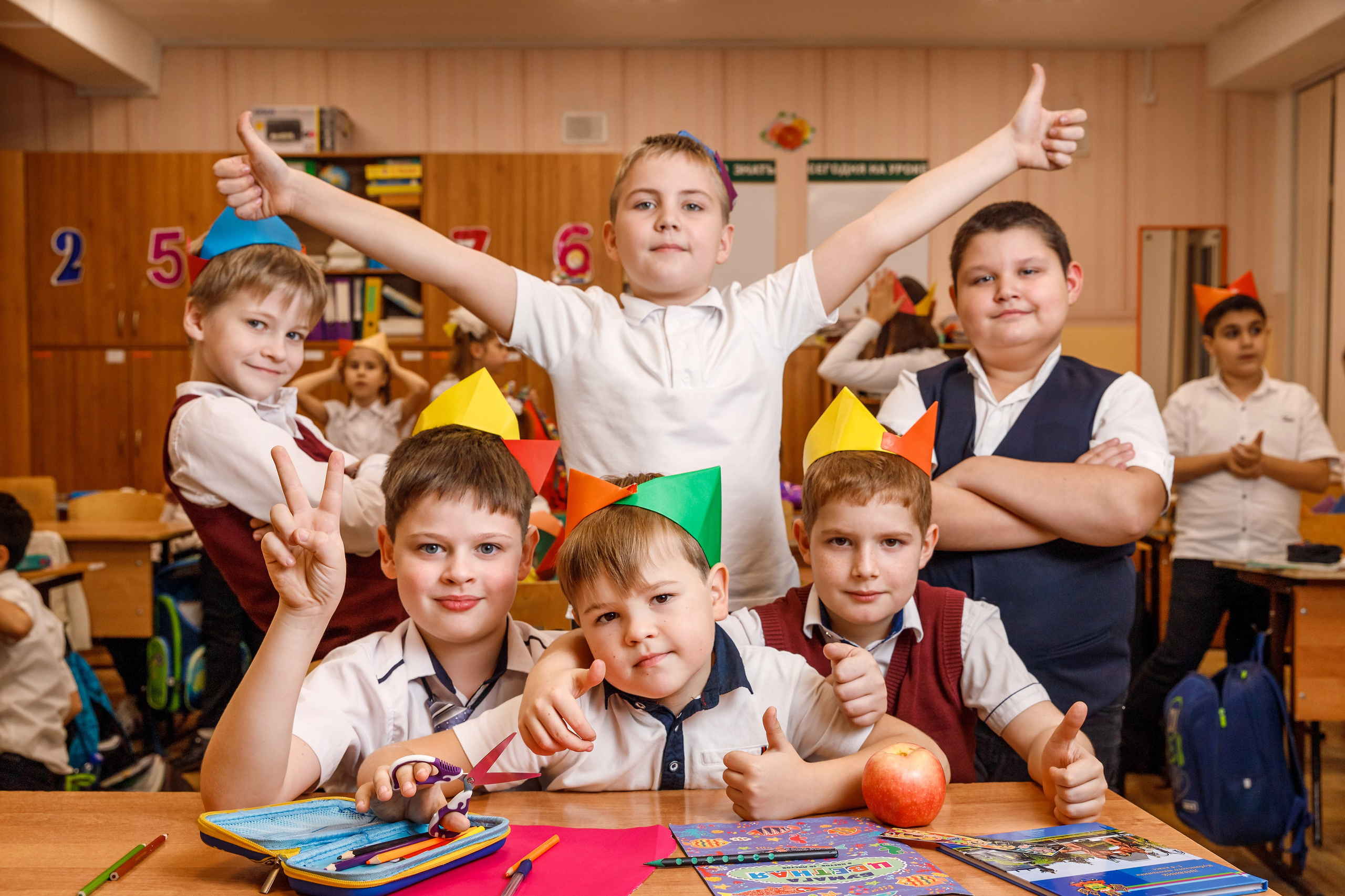 ШКОЛЬНАЯ ЖИЗНЬ. Марина Ушакова. Фотограф. Выпускные альбомы. г. Краснодар