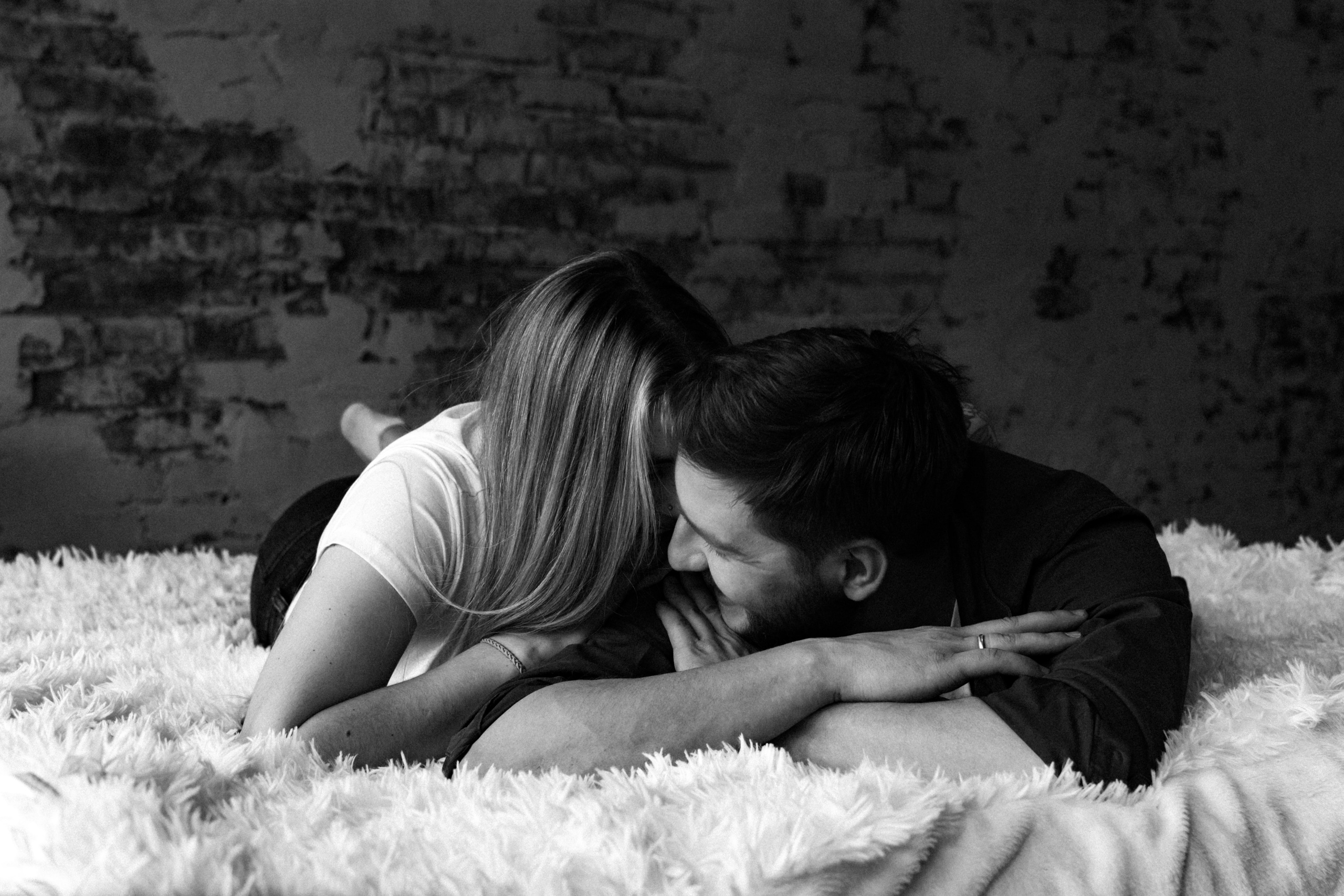 Нежности в студии (Никита, Вера). Портретный и репортажный Фотограф в Москве Александра Комарницкая