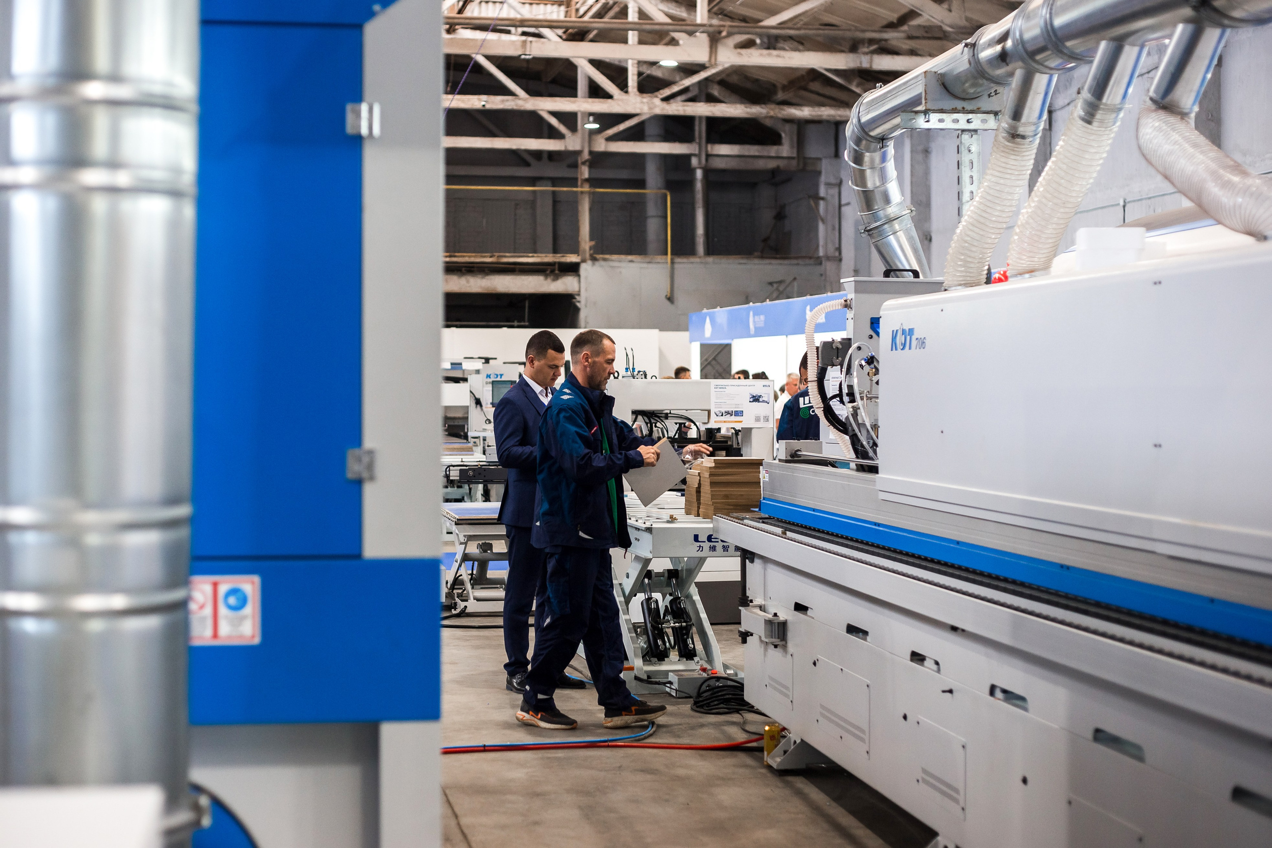 Выставка ТЕСТ-ДРАЙВ.МЕБЕЛЬНОЕ ПРОИЗВОДСТВО И ДЕРЕВООБРАБОТКА. БРЯНСК 2023. Портретный, семейный, свадебный фотограф в Брянске Маргарита Василькова