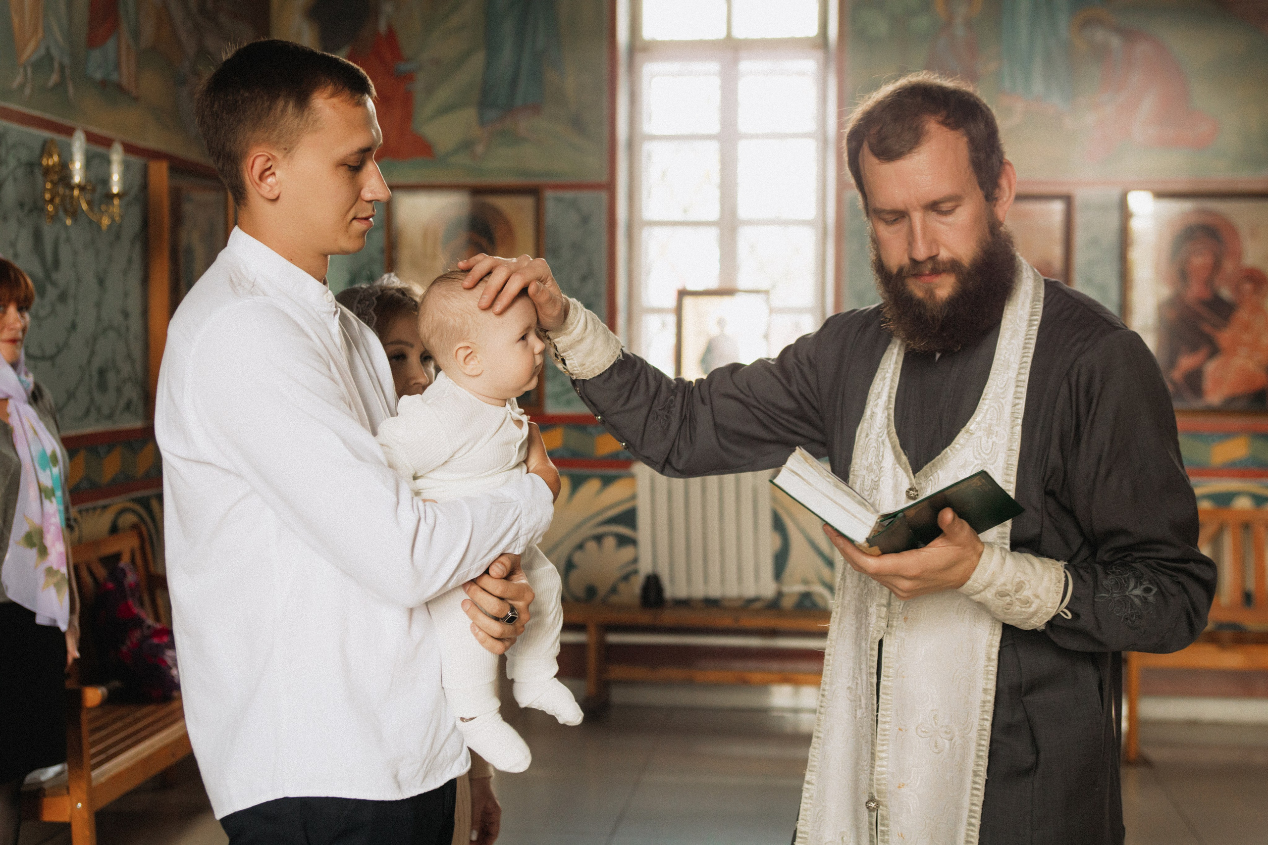 Крещение Константина Собор Казанской иконы Божией Матери (возле ТЦ Север). Фотограф новорожденных Оренбург Оксана Трофимова