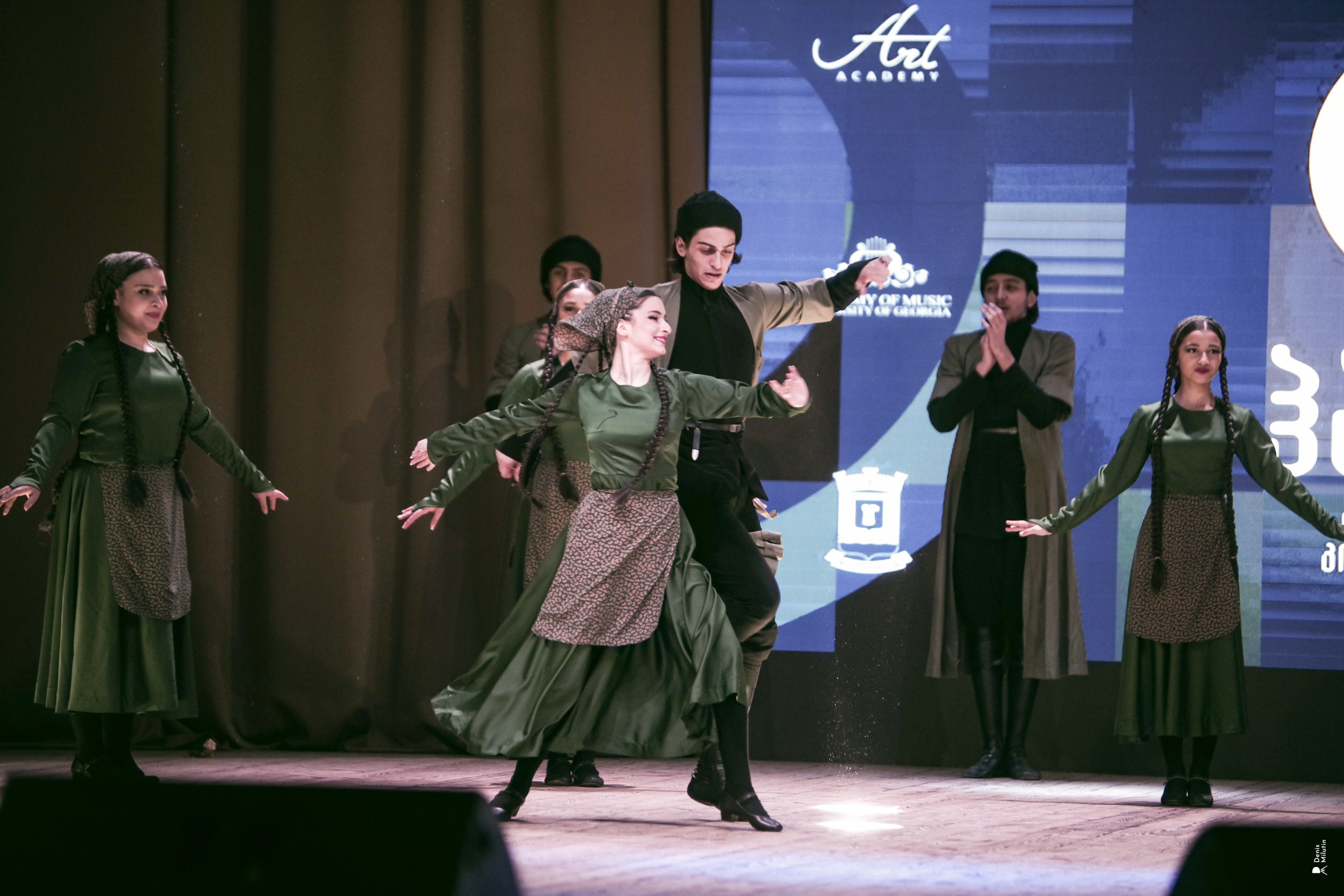 Танцы в Хоби. Портретный фотограф Денис Милютин