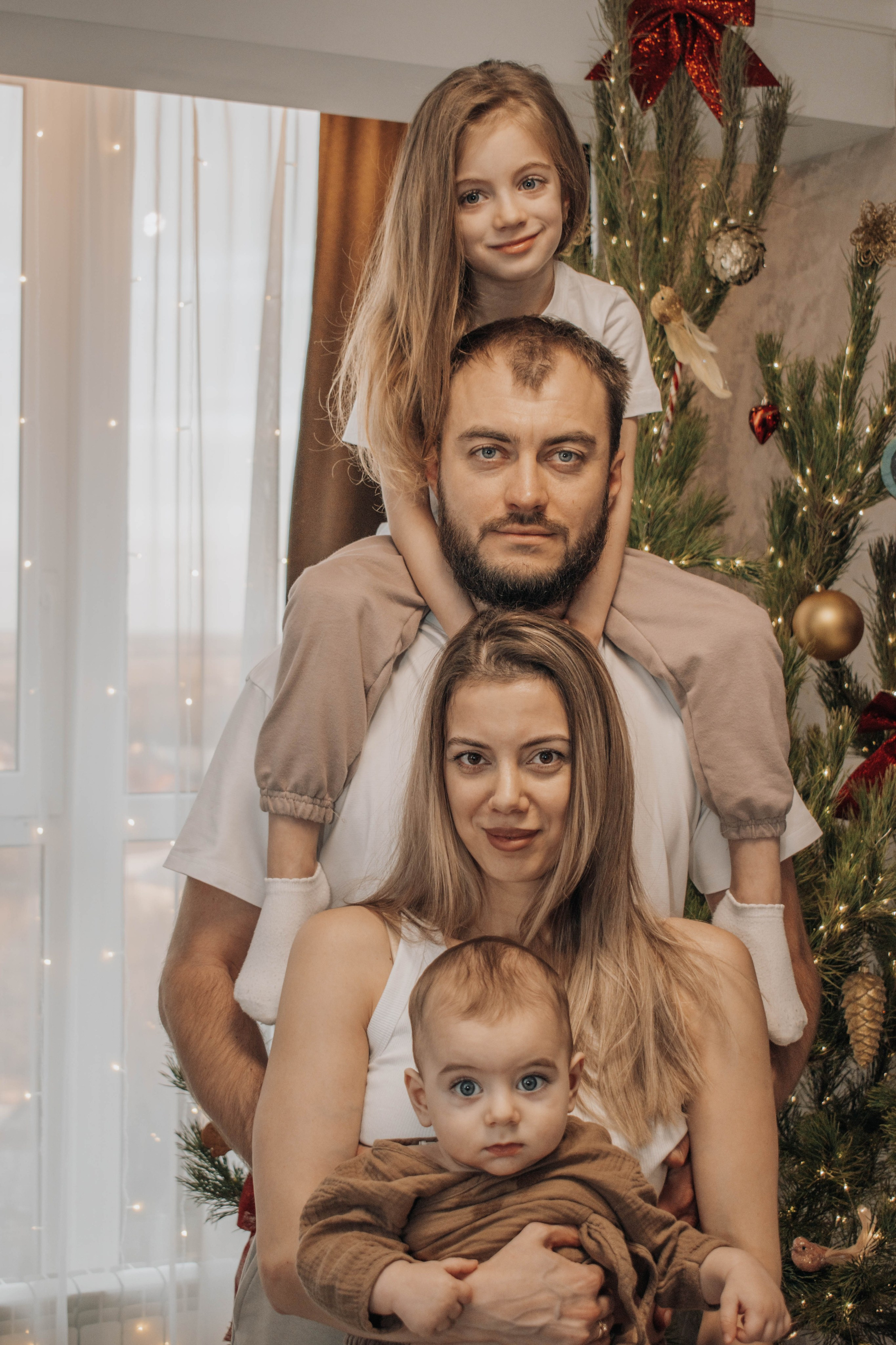 Кирилл и Эльмира. Домашняя съемка. Фотограф-ретушер в Крыму Юля Лобурец