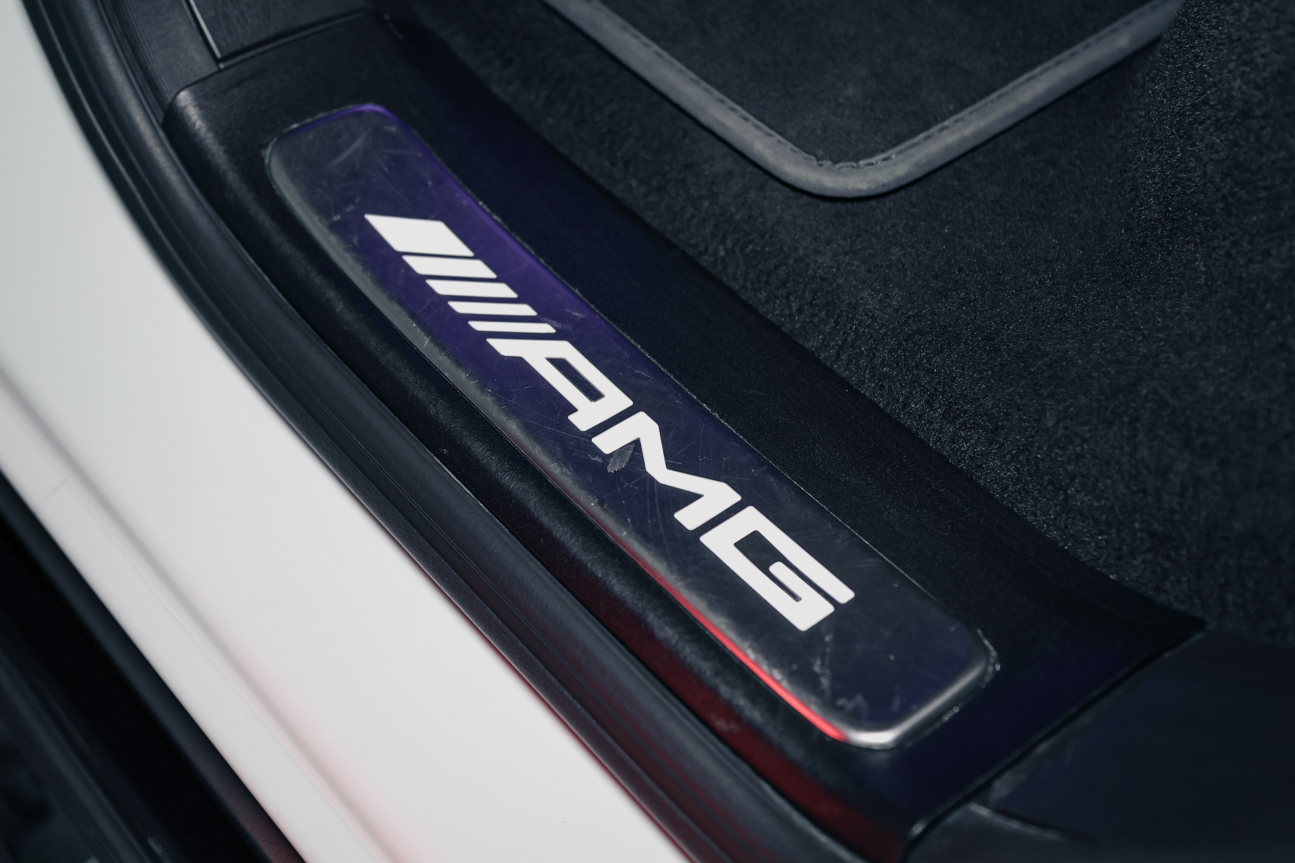 2022 MERCEDES BENZ G63 AMG $235,000 / 16,414 KM ODOMETER. Mixturecaptures