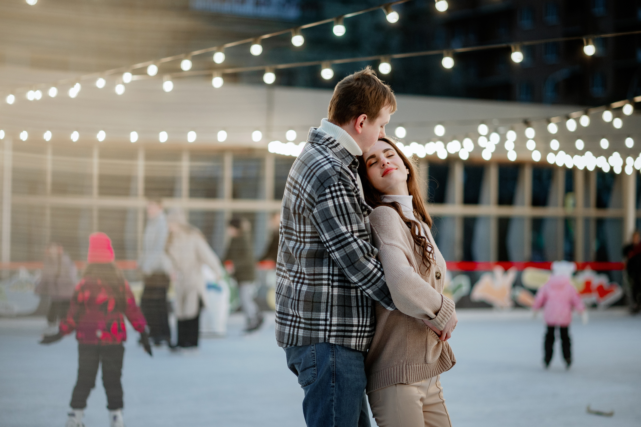 Фотосессия на катке. Свадебный фотограф Константинова Елена