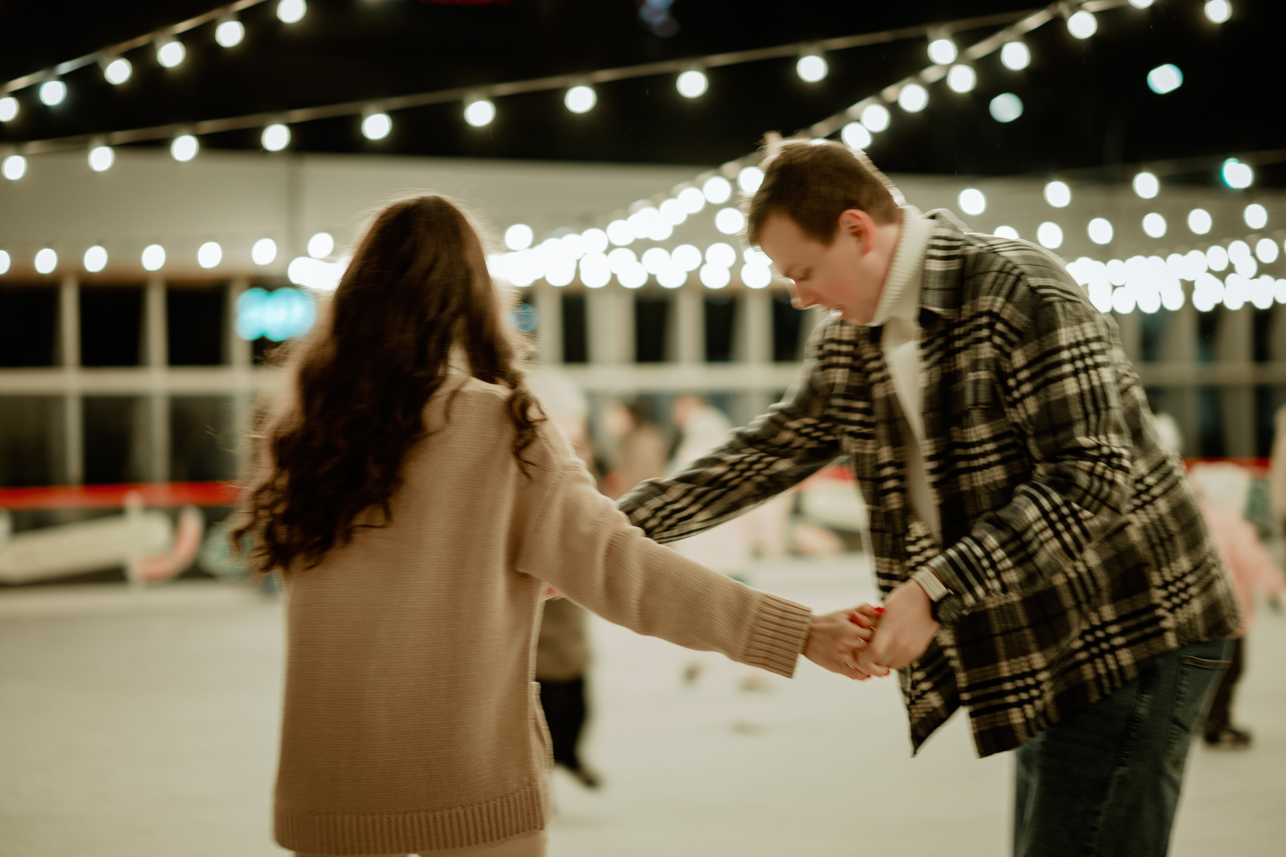 Фотосессия на катке. Свадебный фотограф Константинова Елена