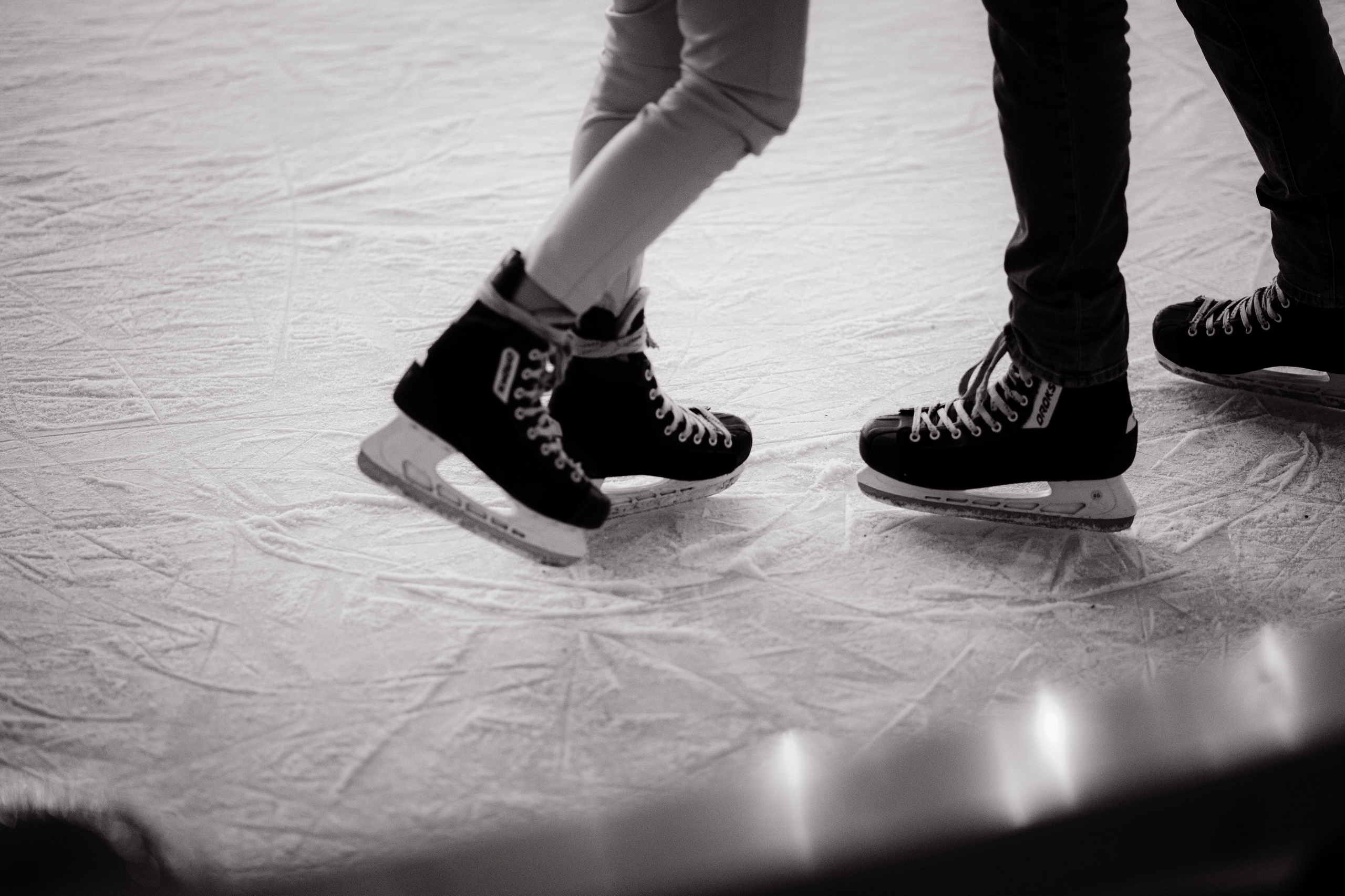 Фотосессия на катке. Свадебный фотограф Константинова Елена