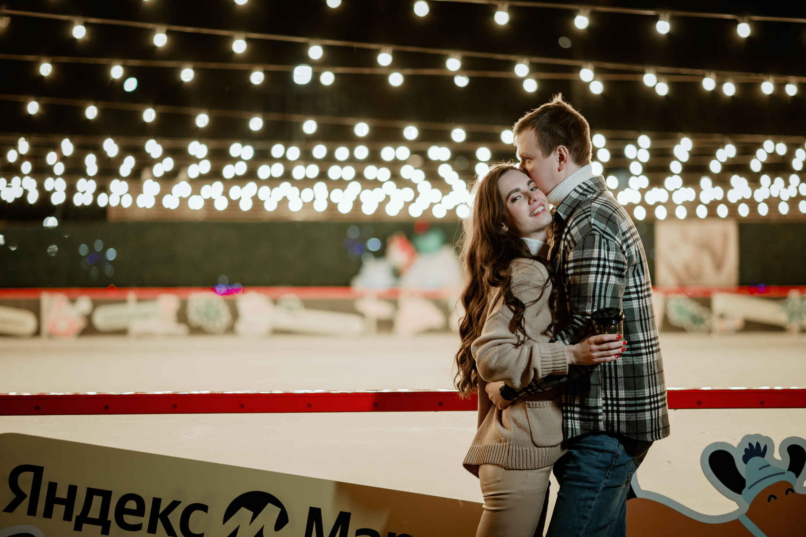 Фотосессия на катке. Свадебный фотограф Константинова Елена