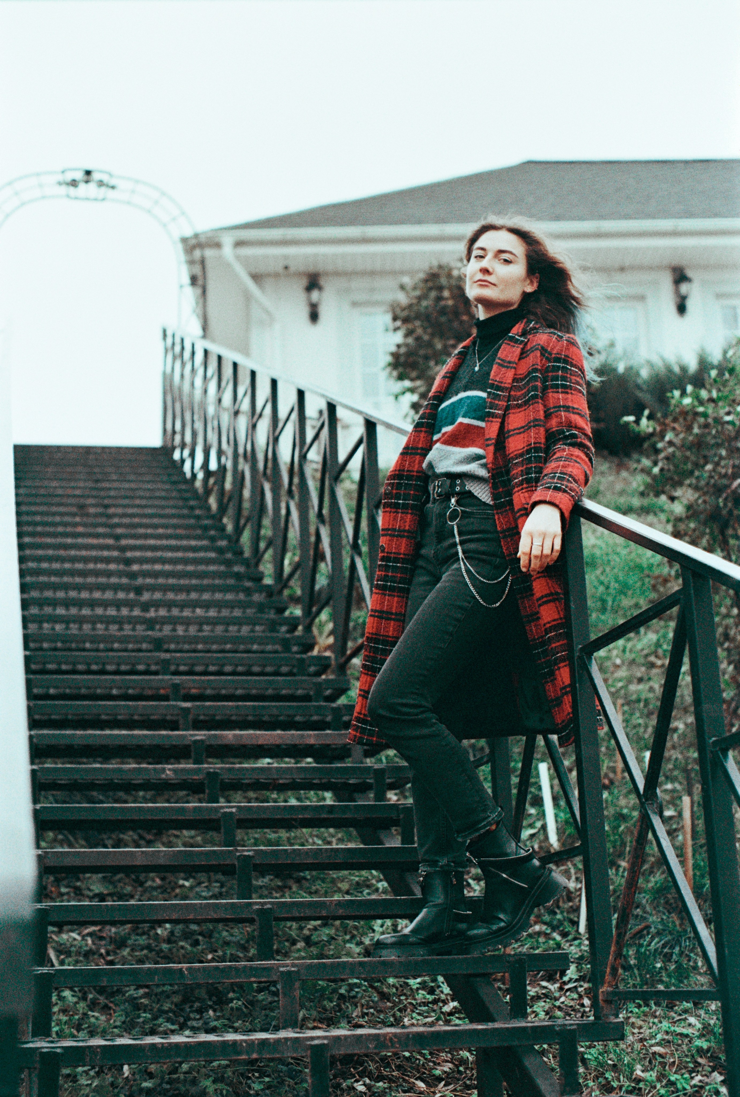 L. Стилист и плёночный фотограф Анастасия Шлокова в Санкт-Петербурге и Москве