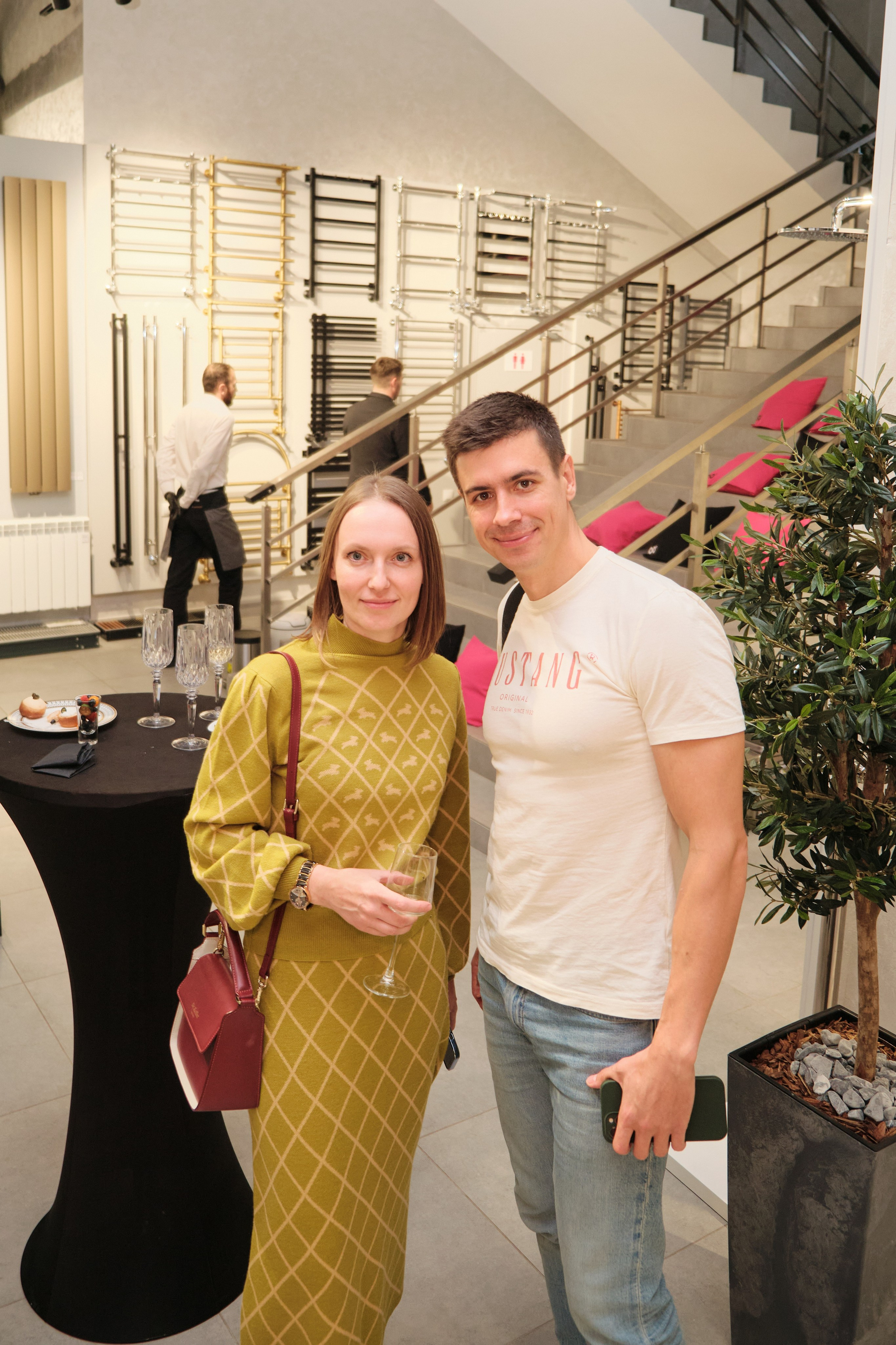 Открытие салона 100 градусов. Антон Ив