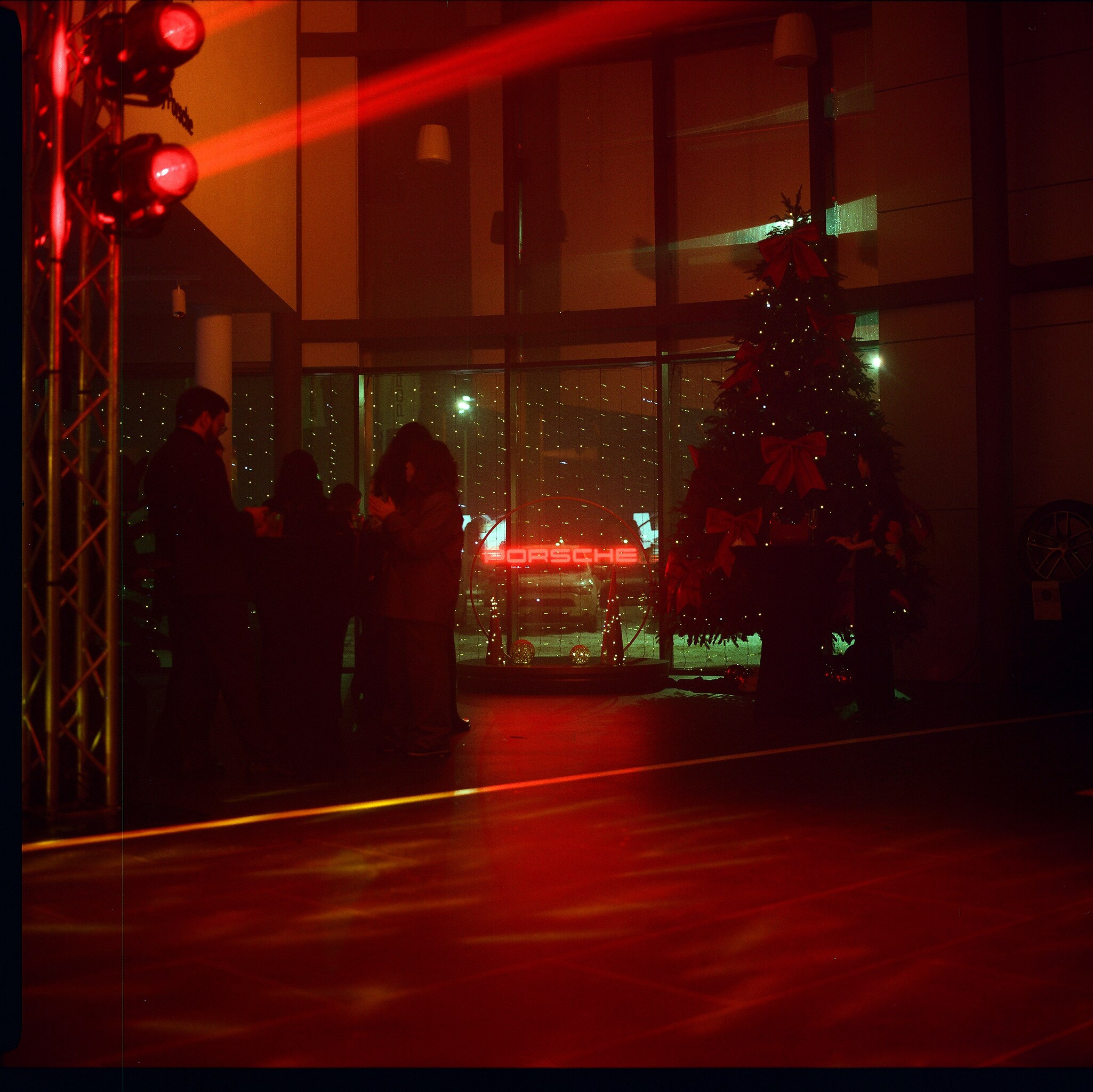 «Night in Salon» Porshe автосалон. Фотограф в Актобе Алексей Вагин