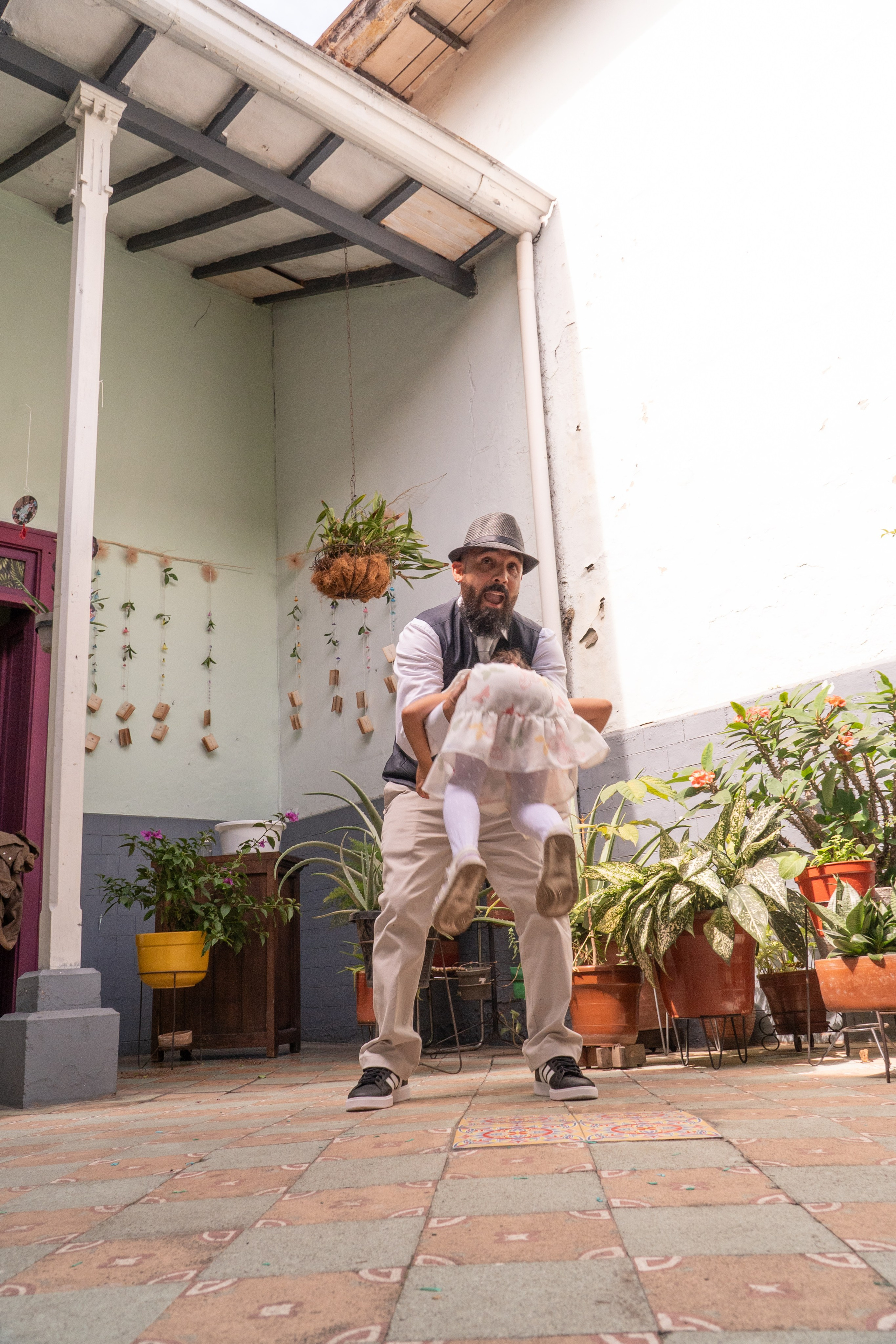 Jaime and Carolyna. Wedding Photographer in Barcelona and Medellin