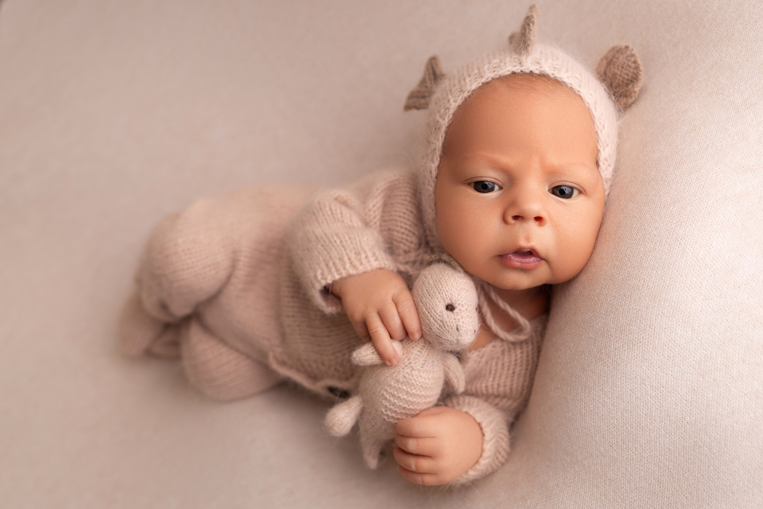 Классическая фотосессия малыша. Фотограф новорожденных малышей в Омске и Омской области Эльвира Камаева