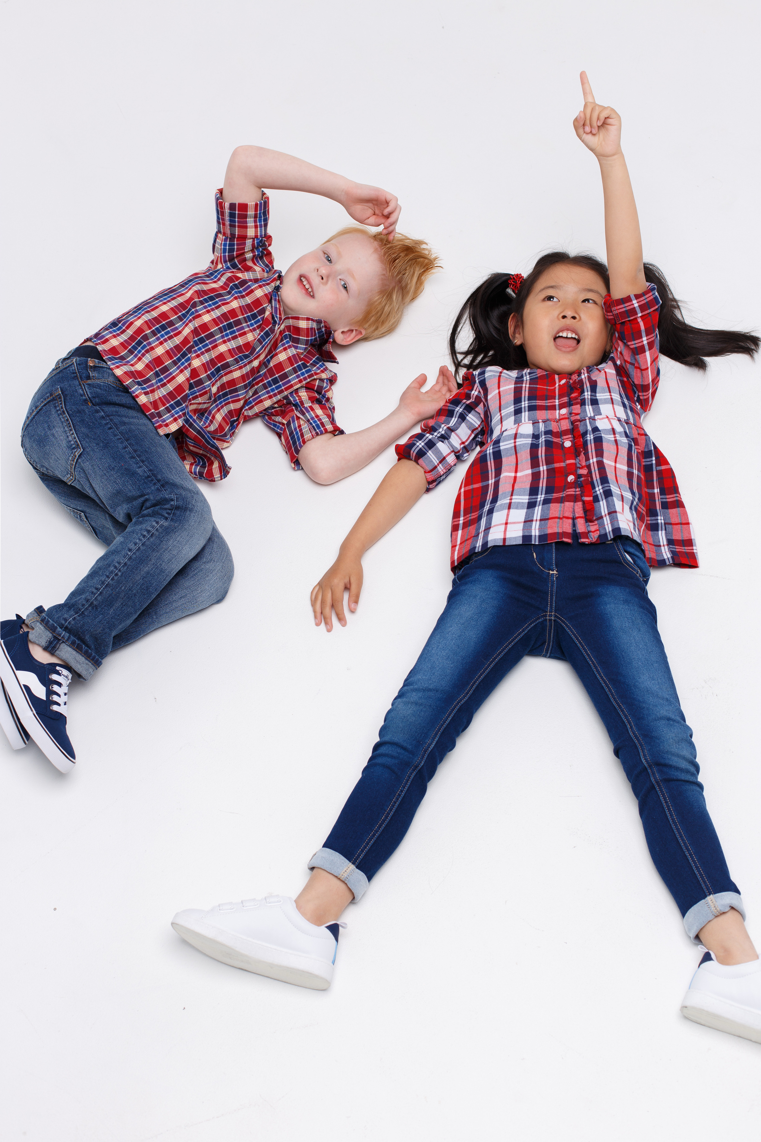 Съёмка детской одежды в студии в Санкт-Петербурге. Филатова Мария репортажный и портретный фотограф в Санкт-Петербурге