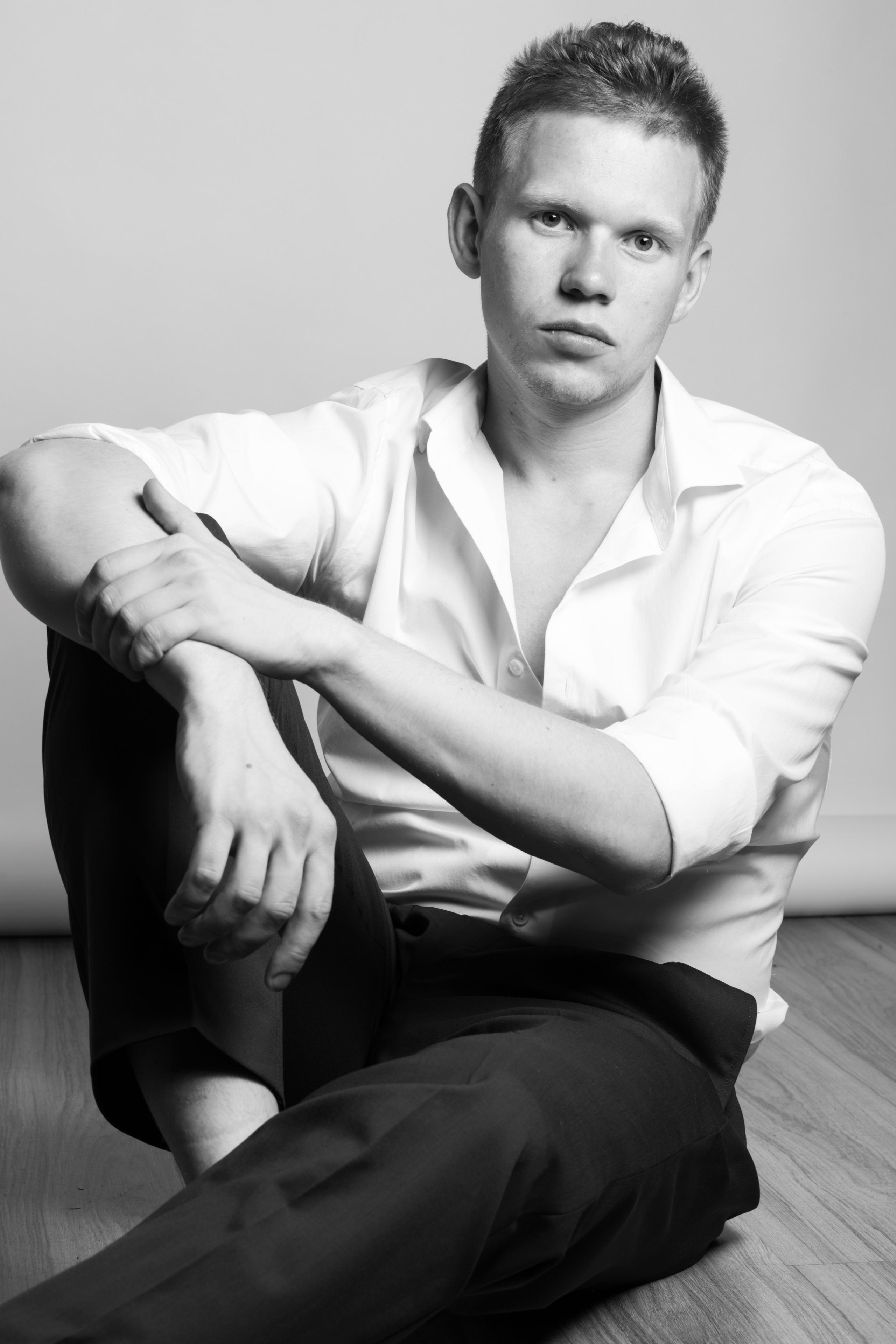 Фотосъёмка мужского портрета в студии. Филатова Мария репортажный и портретный фотограф в Санкт-Петербурге