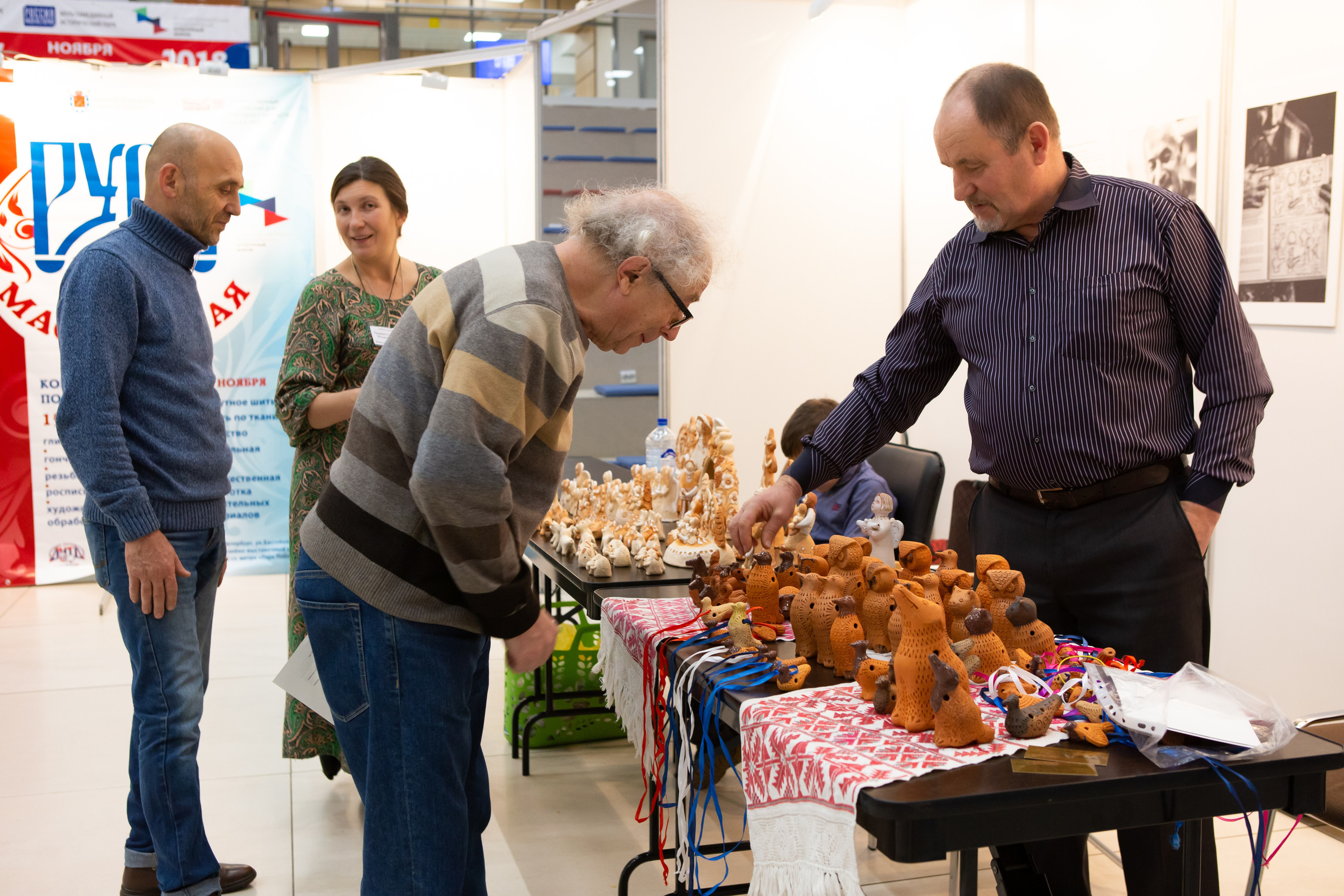 Репортаж с выставки. Филатова Мария репортажный и портретный фотограф в Санкт-Петербурге