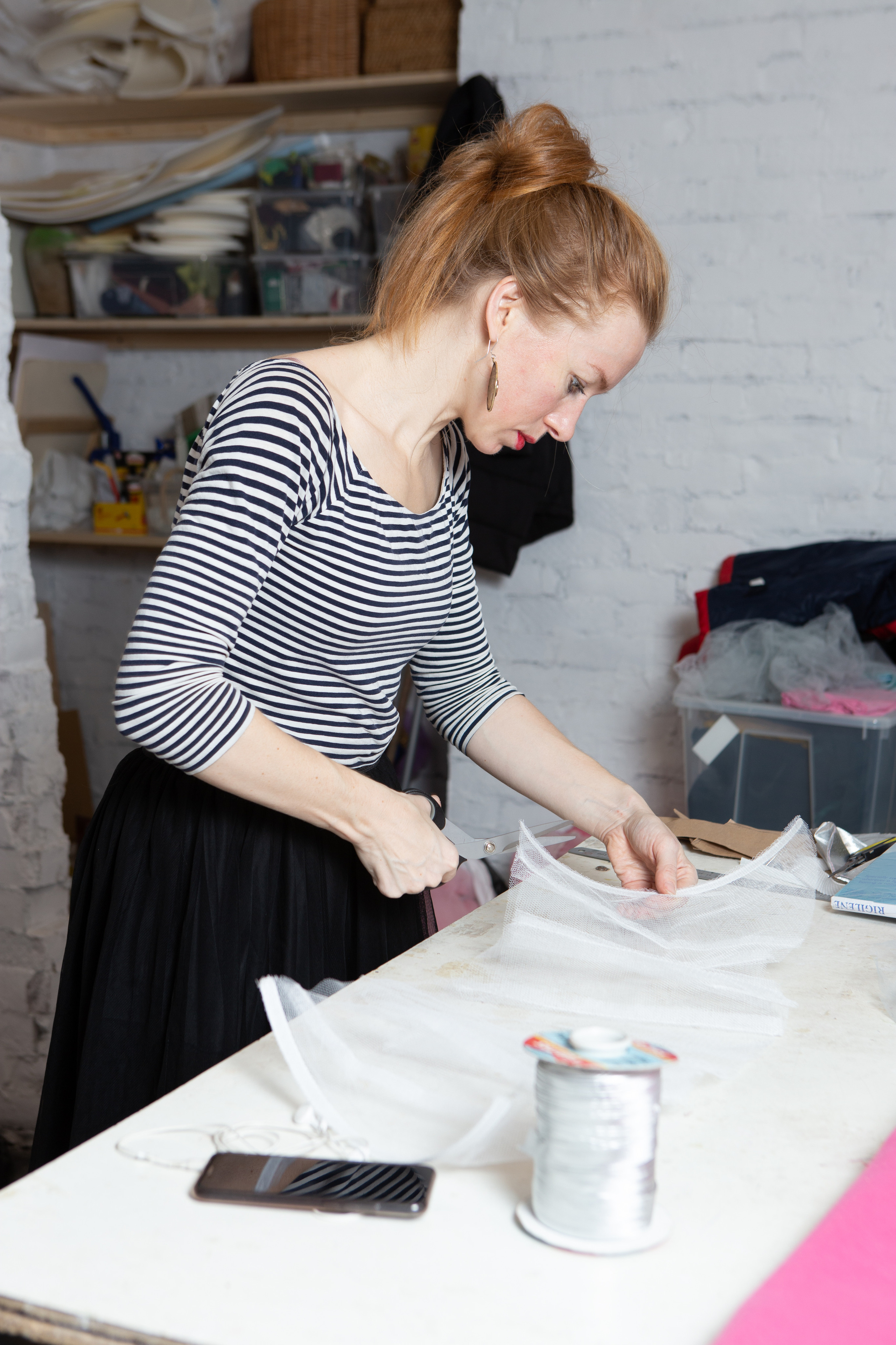 Фотоистория о дизайнере и её платье. Филатова Мария репортажный и портретный фотограф в Санкт-Петербурге