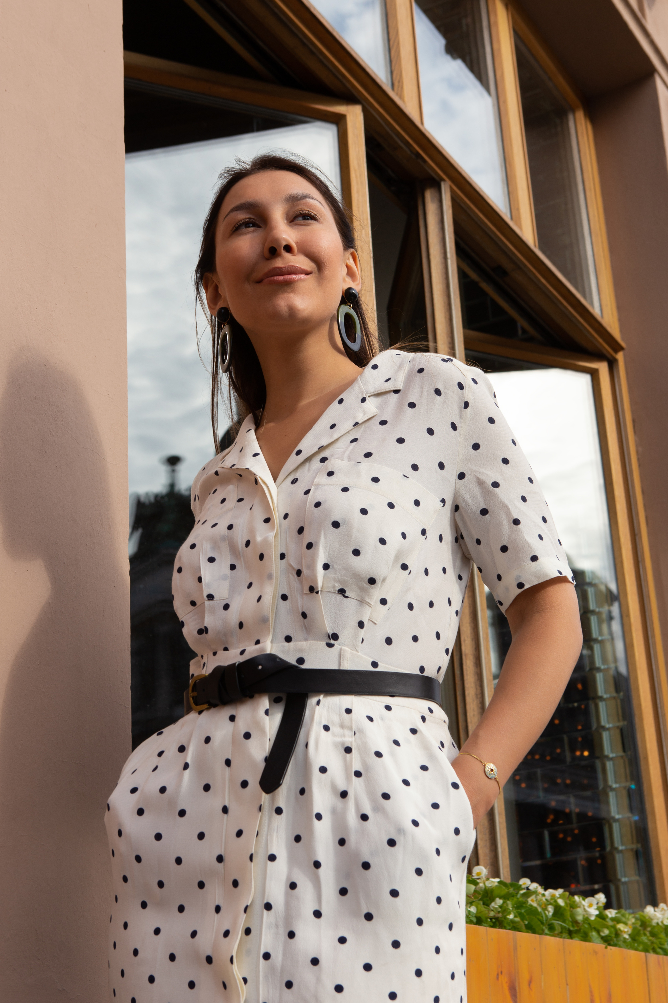 Уличная контентная съёмка для блога в инстаграм в Санкт-Петербурге. Филатова Мария репортажный и портретный фотограф в Санкт-Петербурге