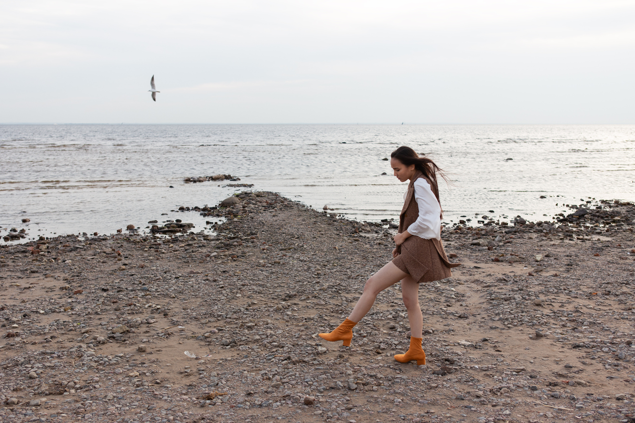 Фотосъёмка женской одежды на улице в Санкт-Петербурге. Филатова Мария репортажный и портретный фотограф в Санкт-Петербурге