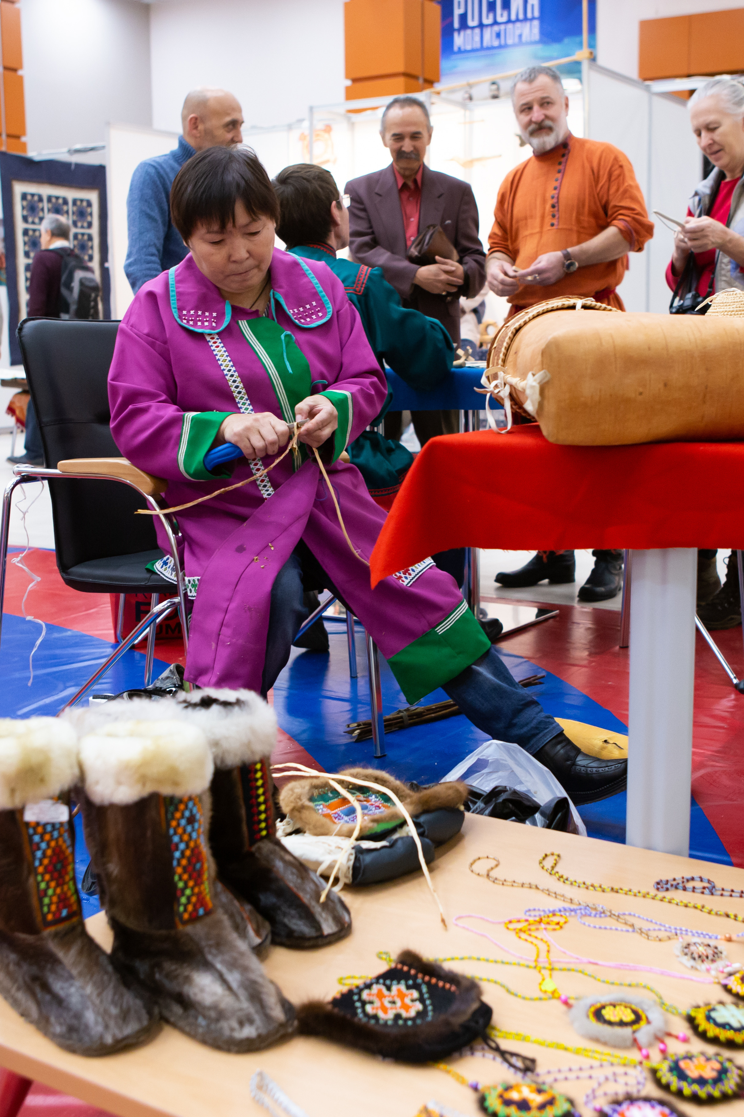 Репортаж с выставки. Филатова Мария репортажный и портретный фотограф в Санкт-Петербурге