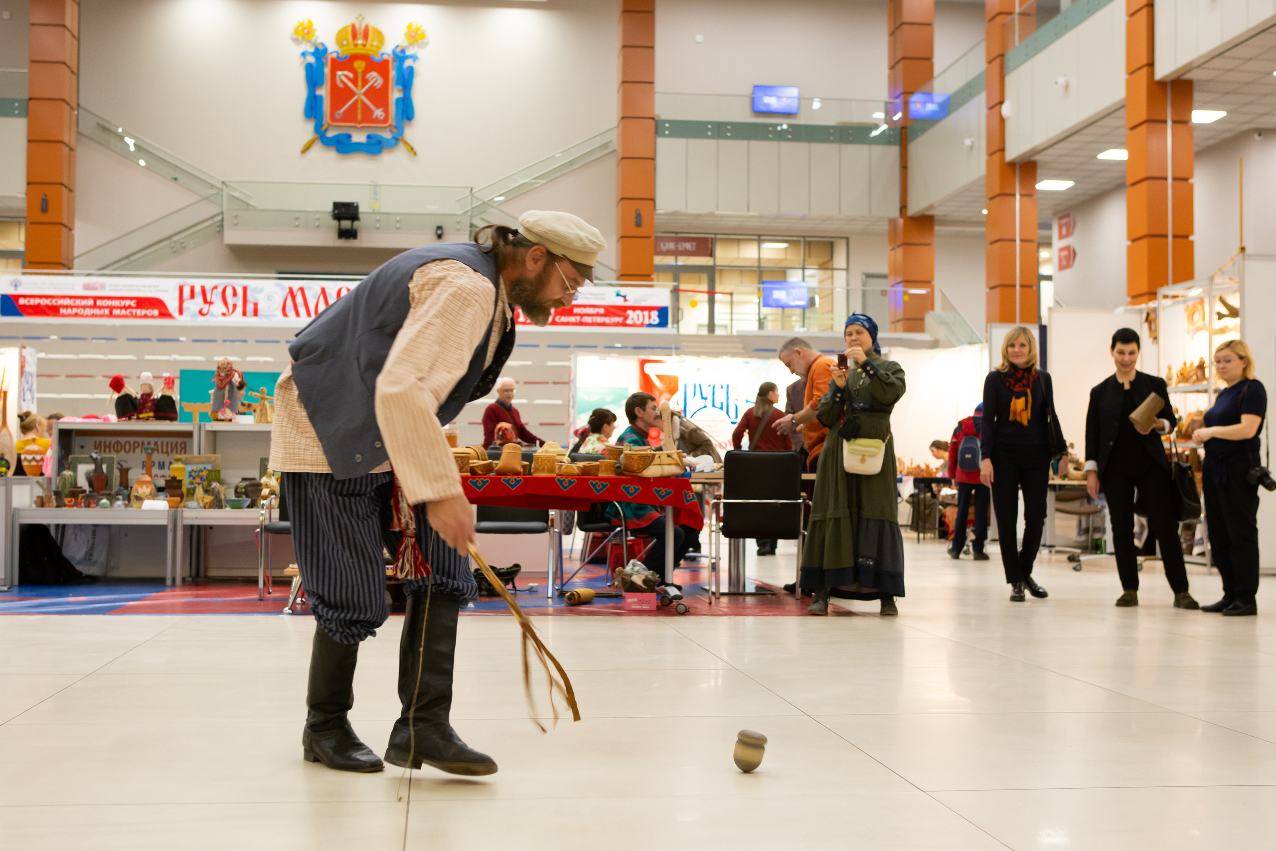 Репортаж с выставки. Филатова Мария репортажный и портретный фотограф в Санкт-Петербурге