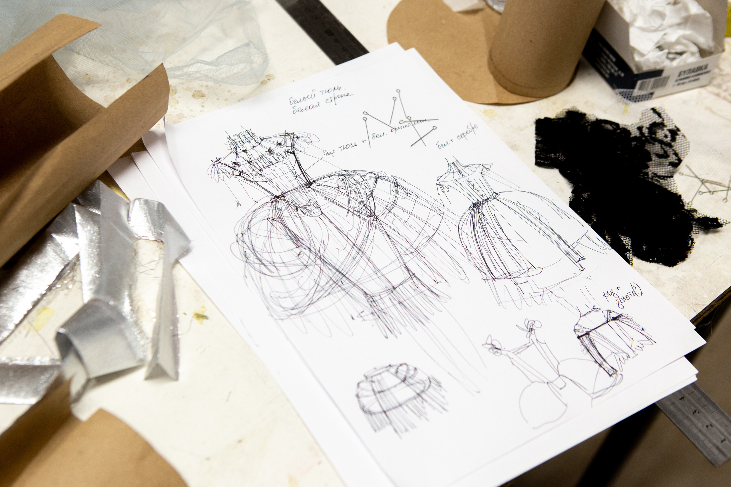 Фотоистория о дизайнере и её платье. Филатова Мария репортажный и портретный фотограф в Санкт-Петербурге