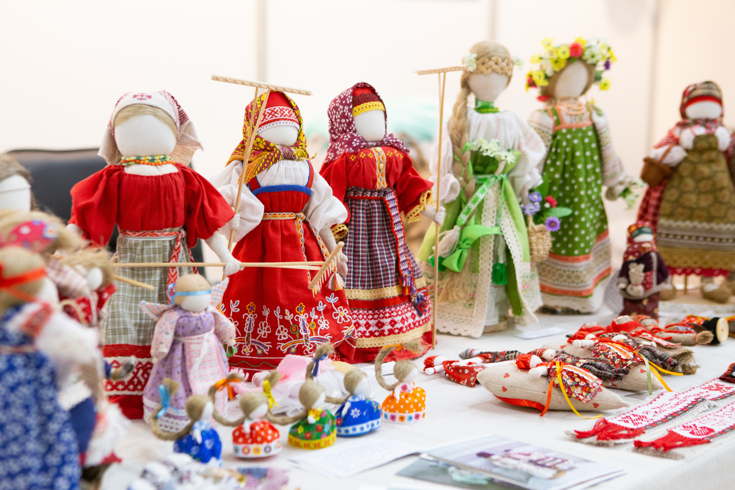 Репортаж с выставки. Филатова Мария репортажный и портретный фотограф в Санкт-Петербурге