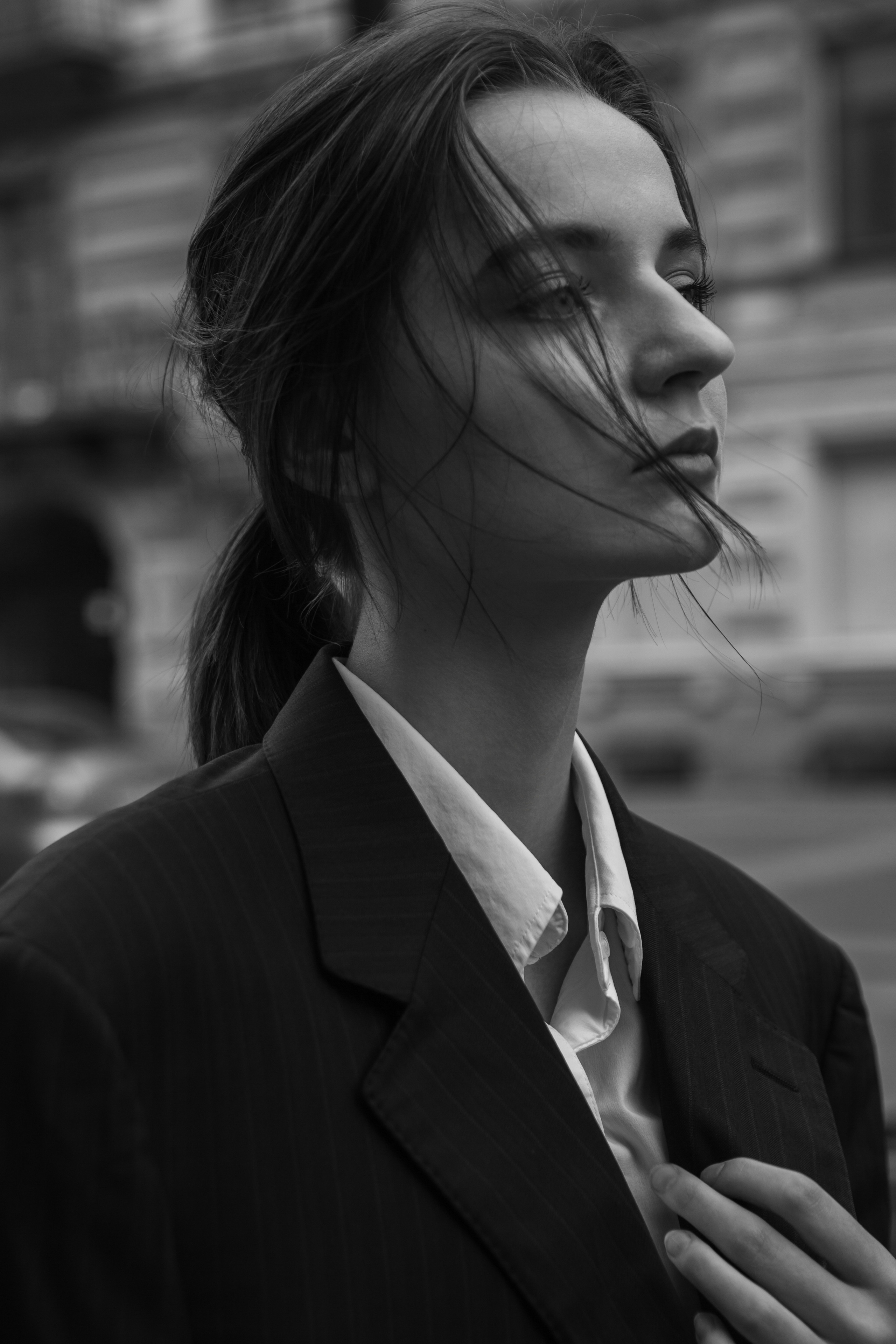 Фотосессия на улице в красивой одежде. Филатова Мария репортажный и портретный фотограф в Санкт-Петербурге