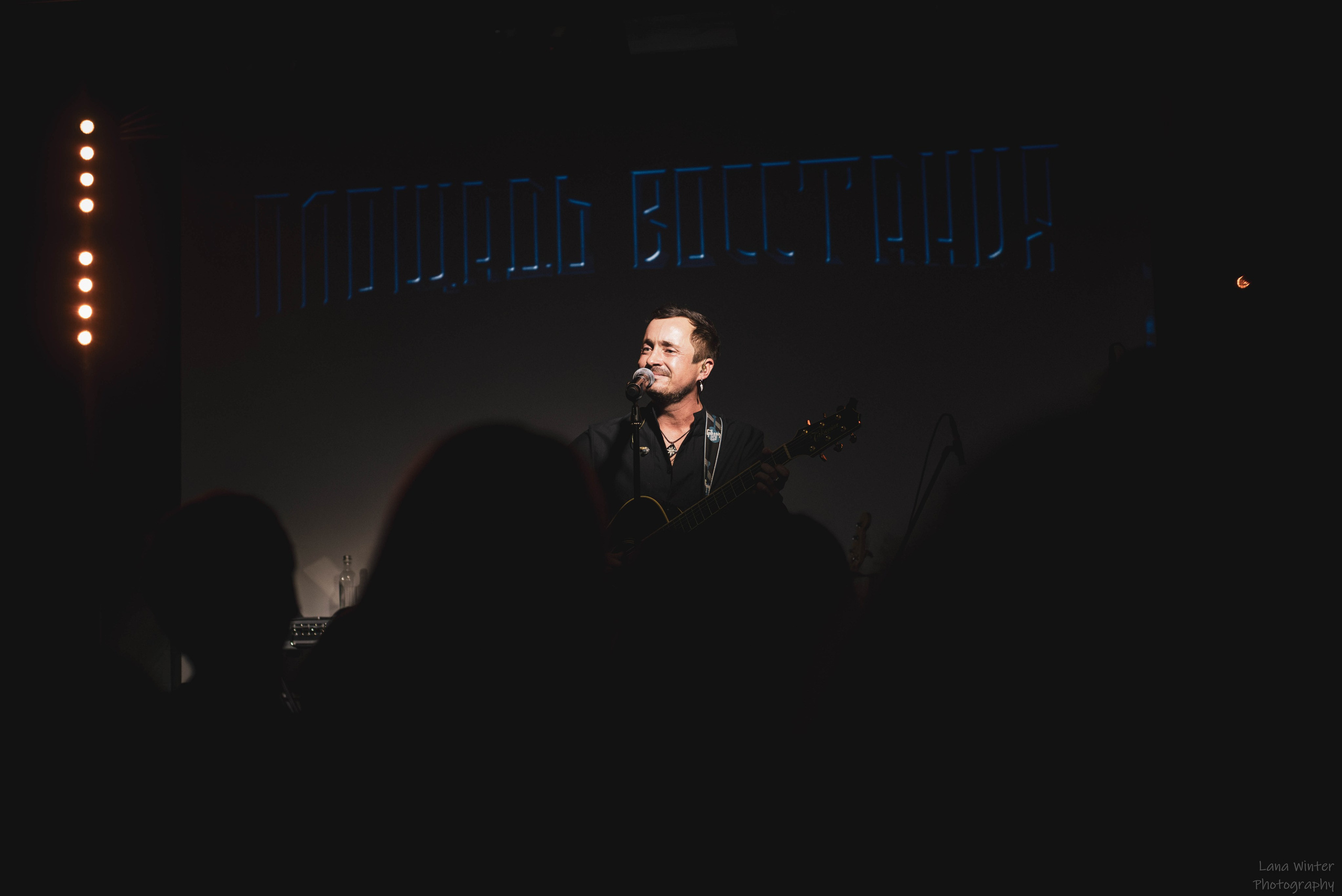 Площадь Восстания (8 марта 2025 года, Москва, клуб Техника Безопасности). Фотограф Светлана Блинова, Москва и Московская область