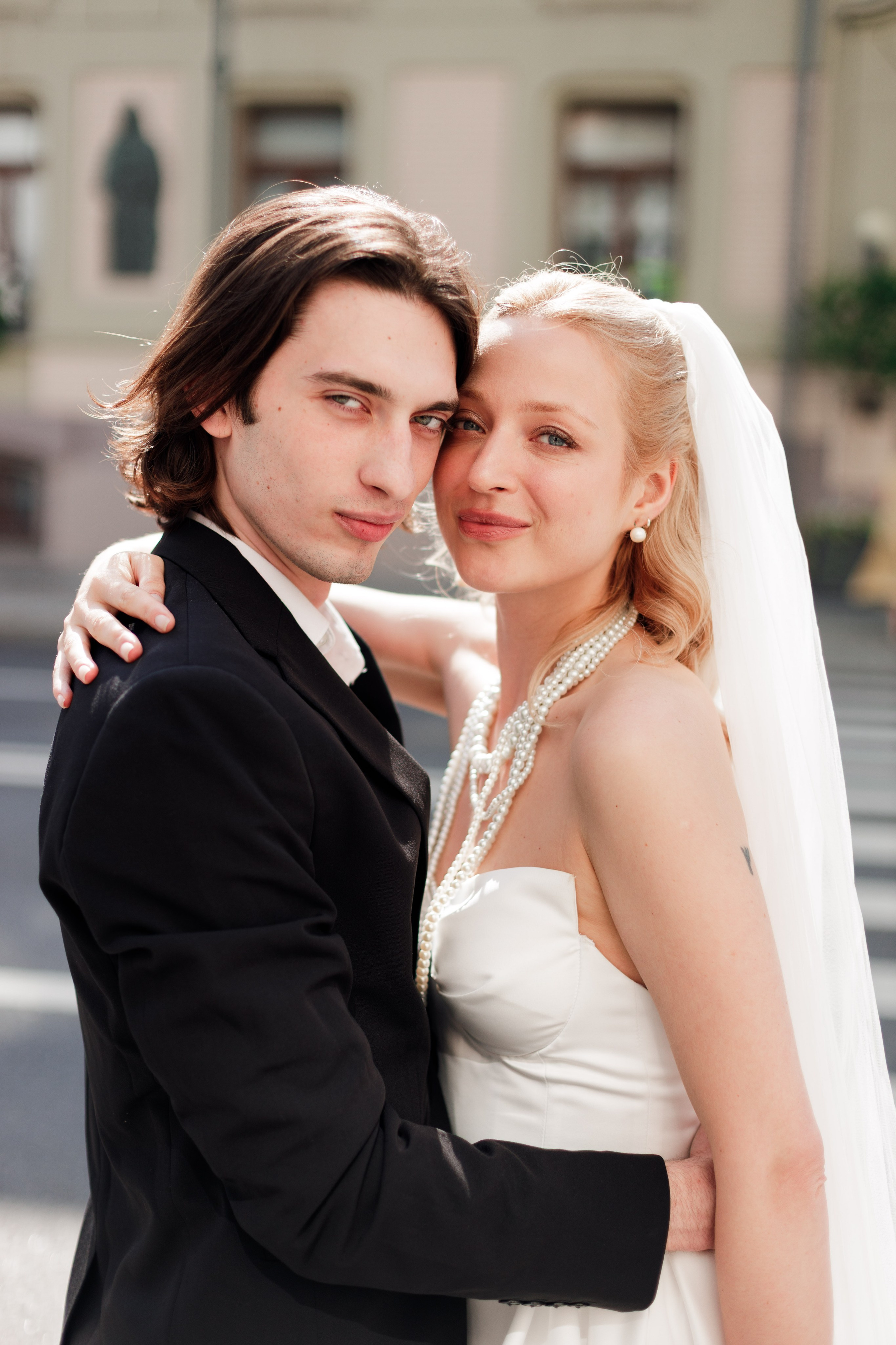 Свадебная фотосессия с автомобилем в центре Москвы, фотограф свадьбам Москва