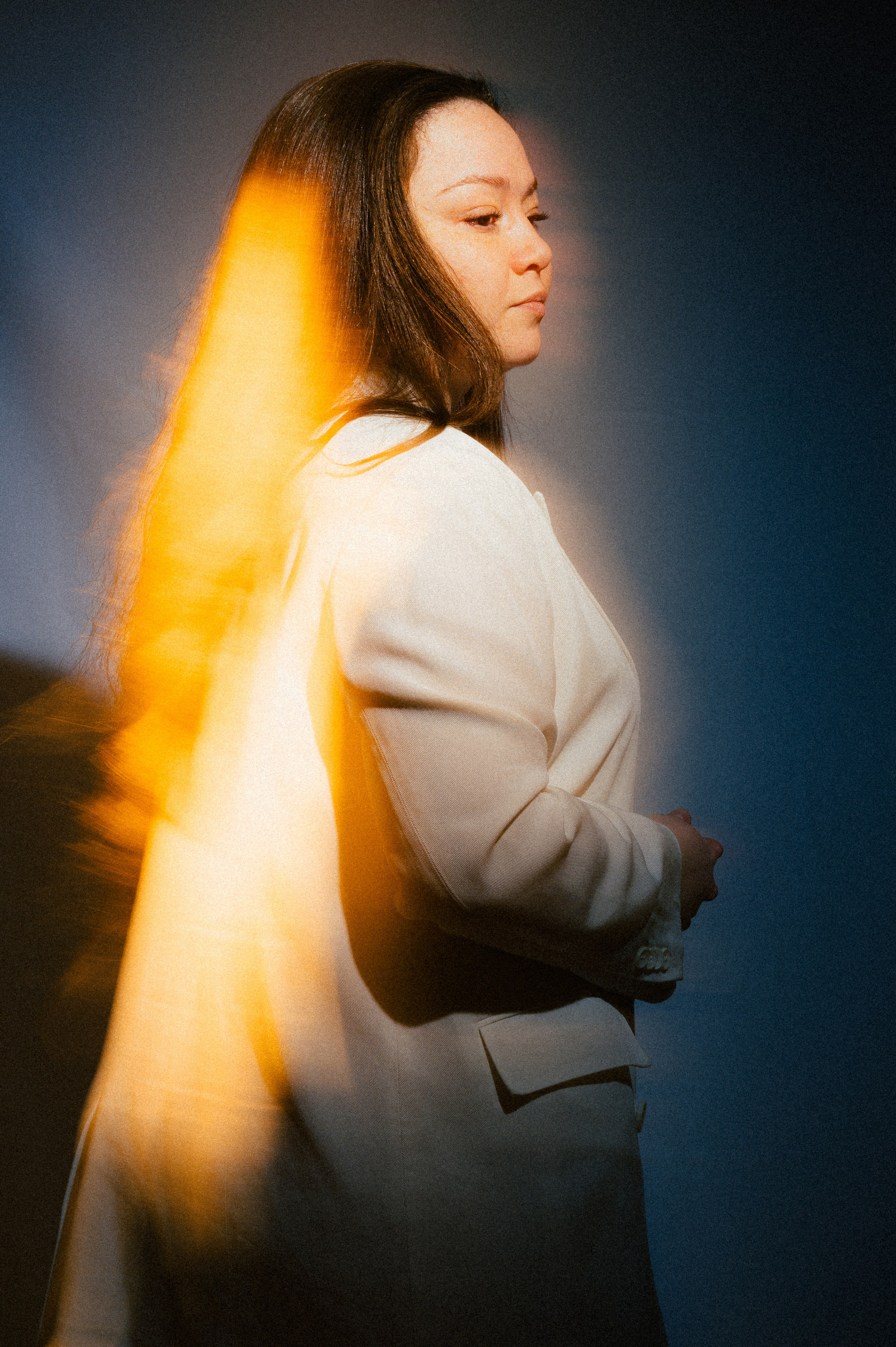 Креативный женский портрет в студии Москвы фотограф Руслан Каримов