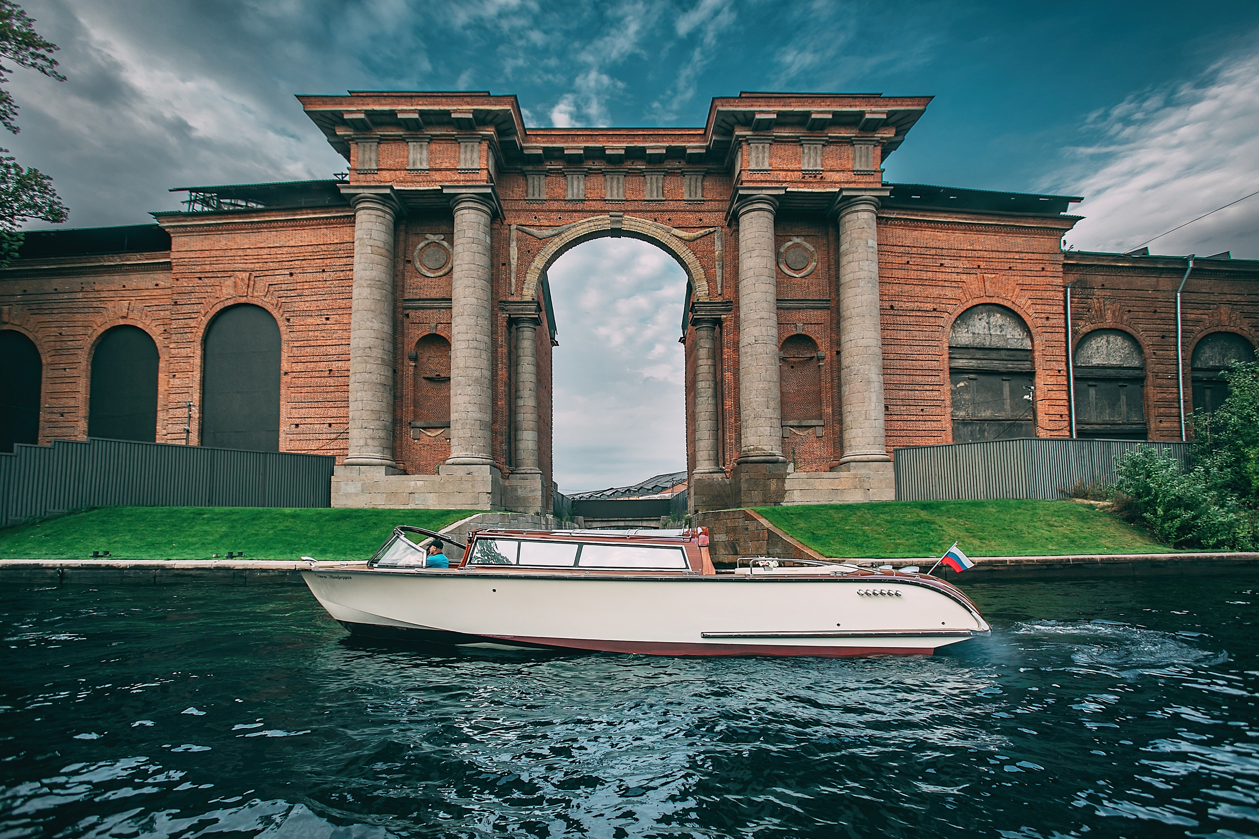 Катер «Montferrand». SPB Rent Boats|аренда катеров и теплоходов