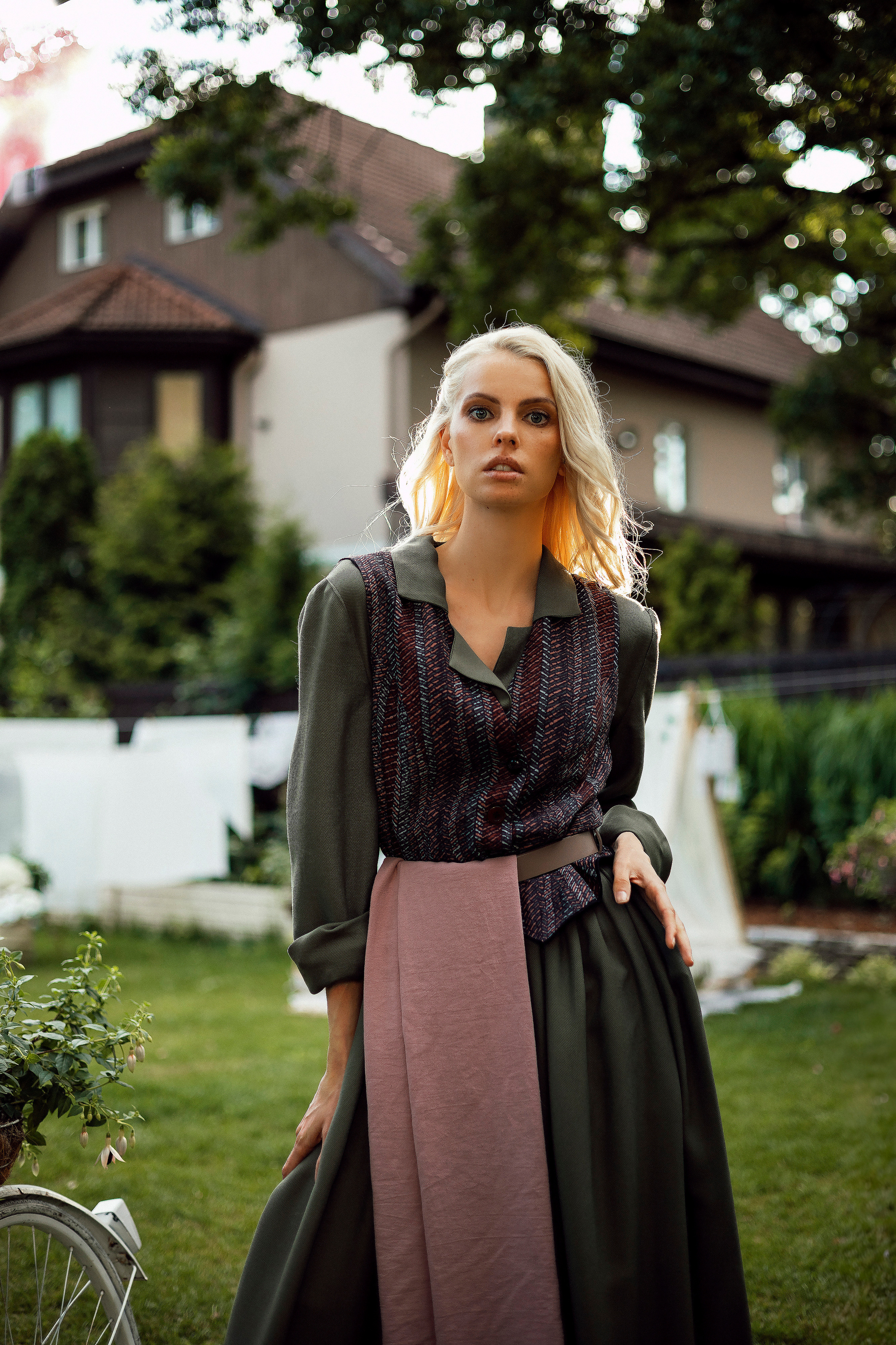 Аристократки в саду. Женский и семейный фотограф в Москве Виктория