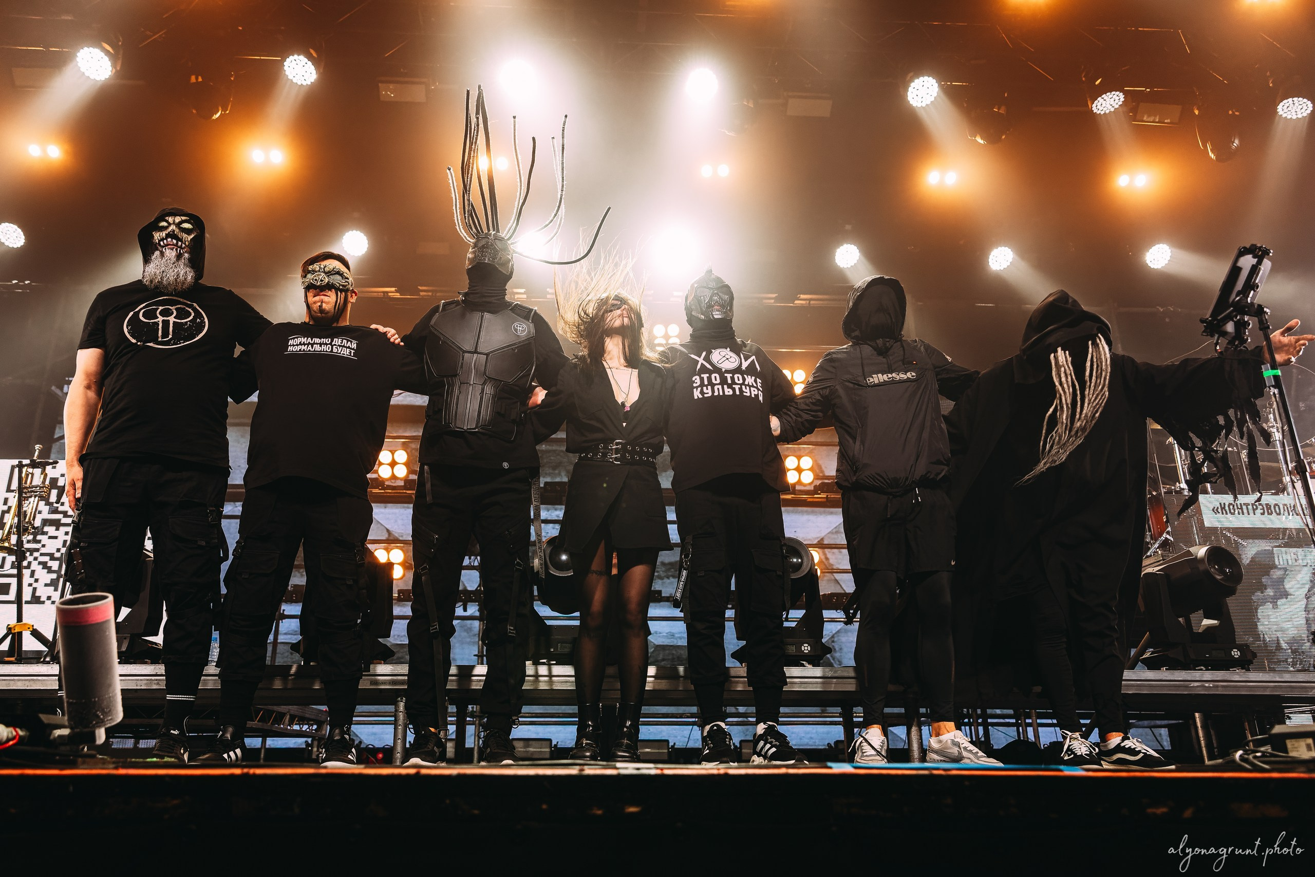 Пневмослон, фоторепортаж СПб, A2,17.10.2025. Алена Адрианова: фотограф в Санкт-Петербурге