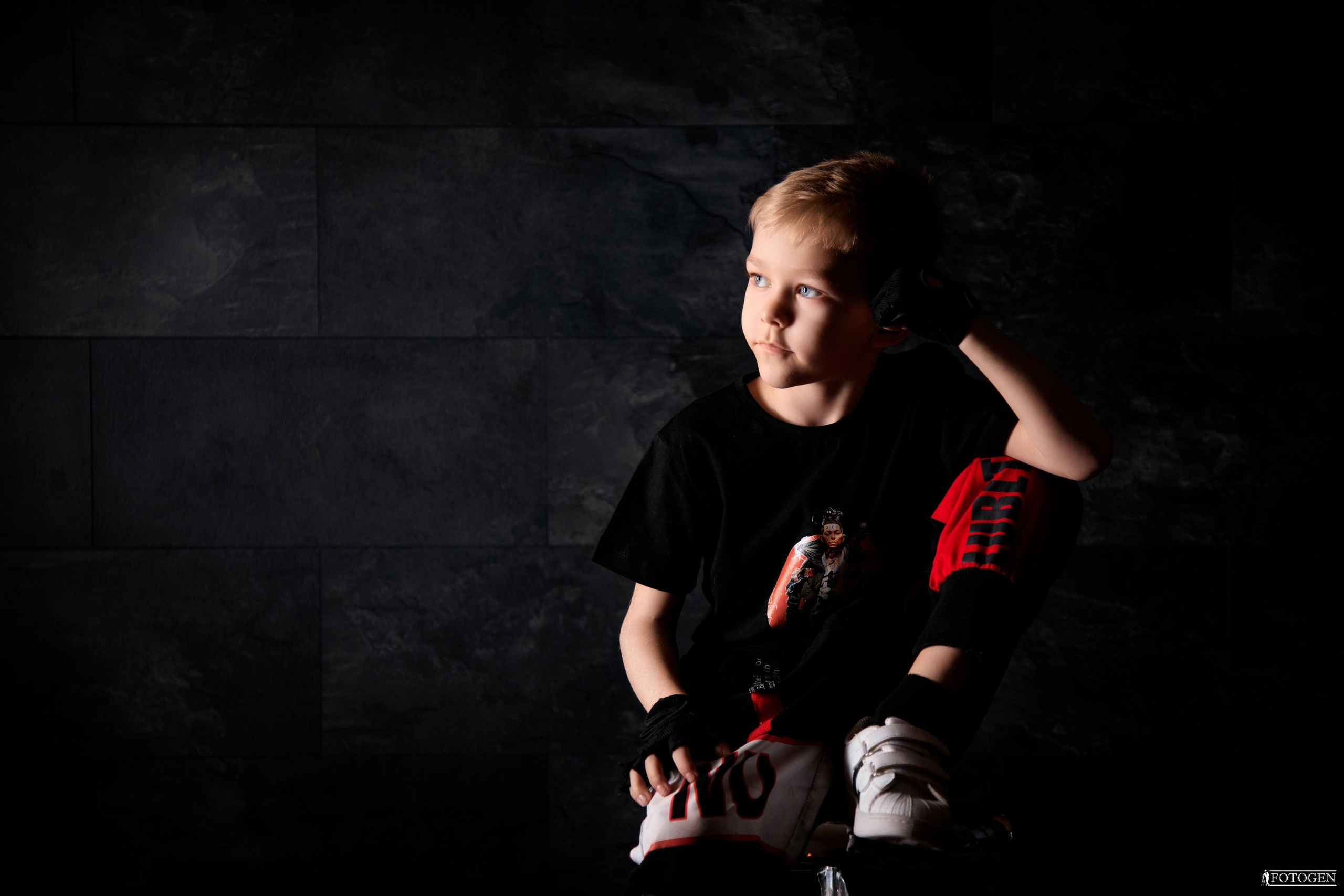 Фотосессия Мальчиков до 10 лет в Студии — Fotogen. Интерьерная фотостудия FOTOGEN г. Краснодар