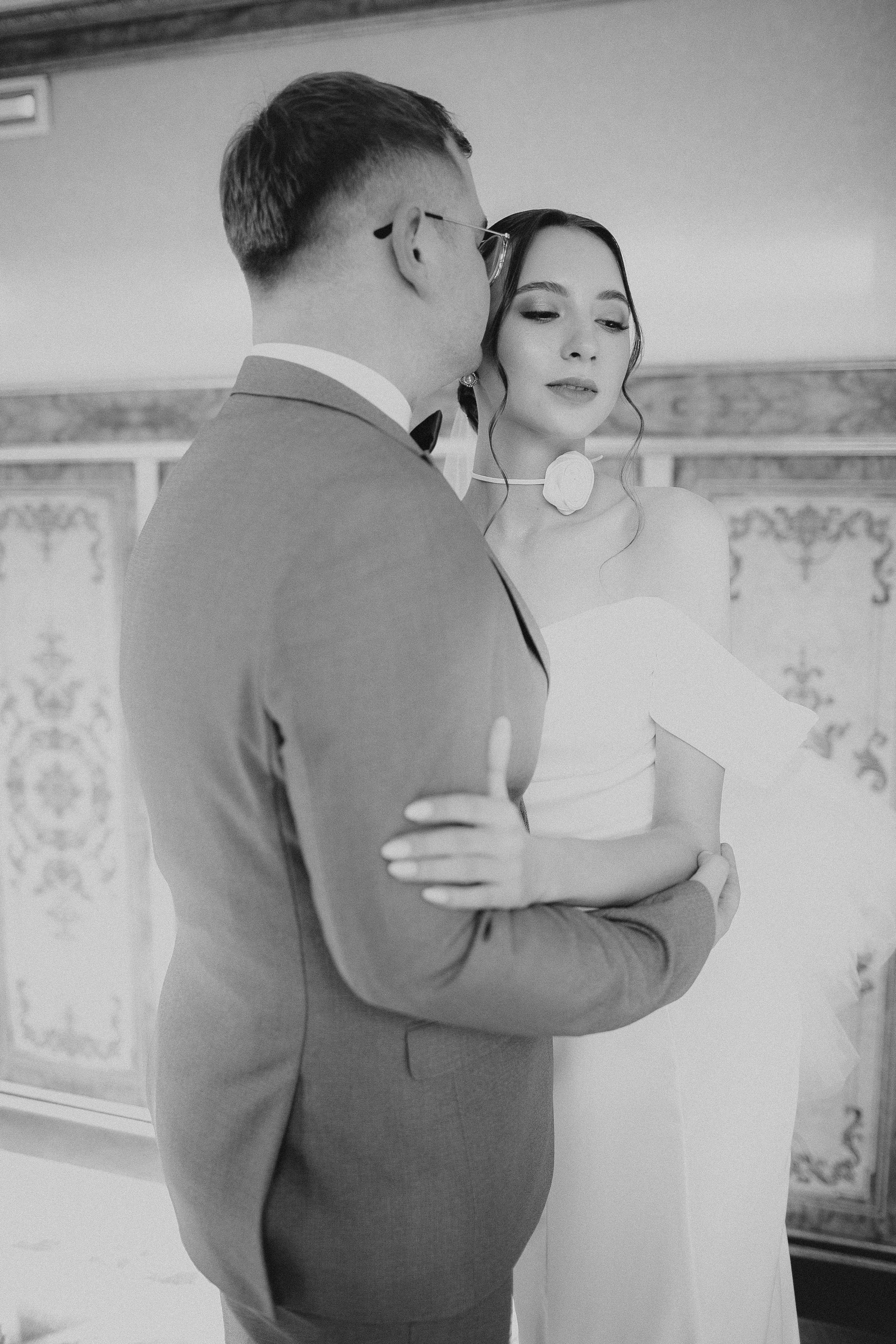 Свадебная осенняя фотосессия Ивана и Лидии в городе. Свадебный и репортажный фотограф в Ярославле и Санкт-Петербурге Роман Микрюков