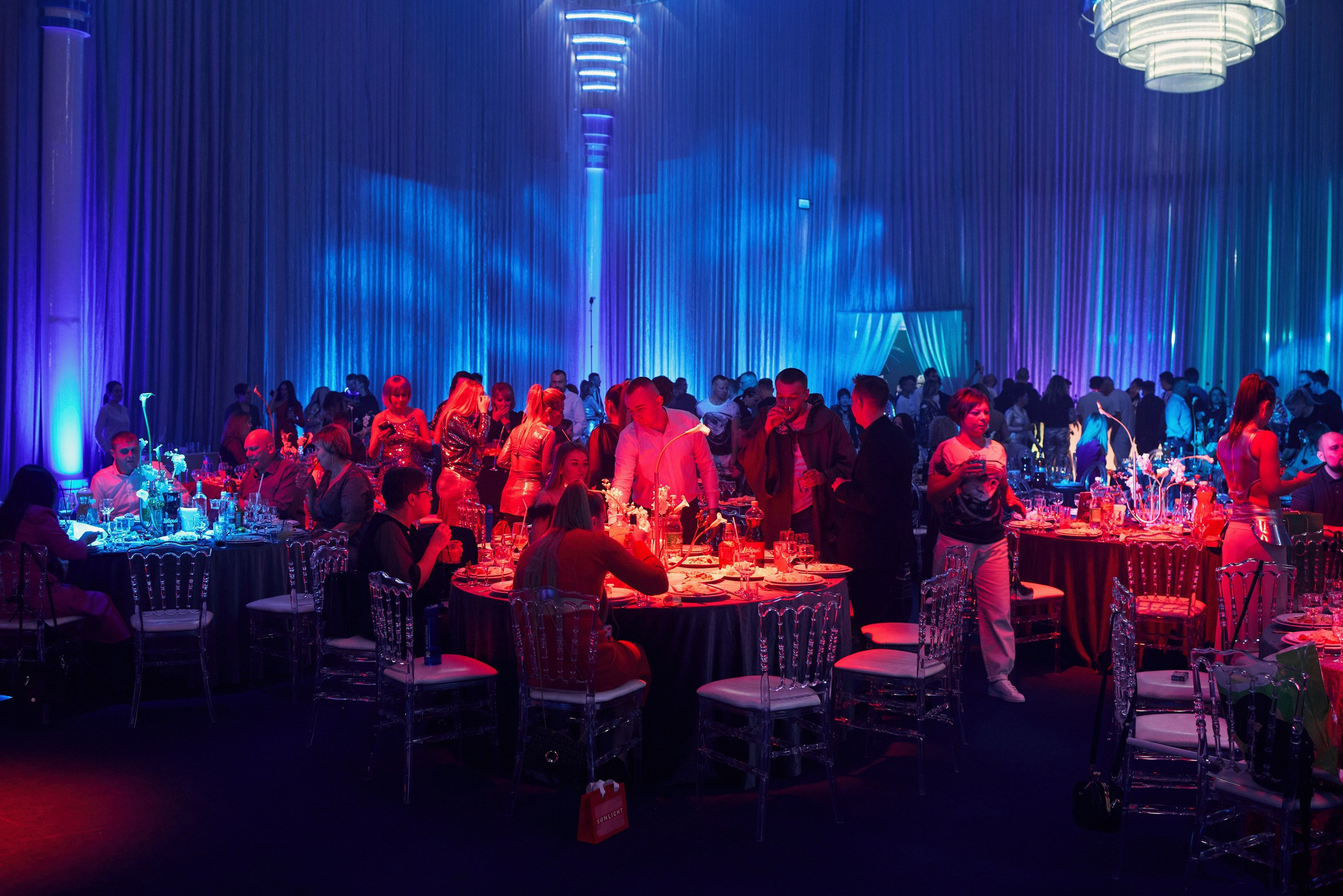 Космический новый год / K-Holding. Другой взгляд на фотографию